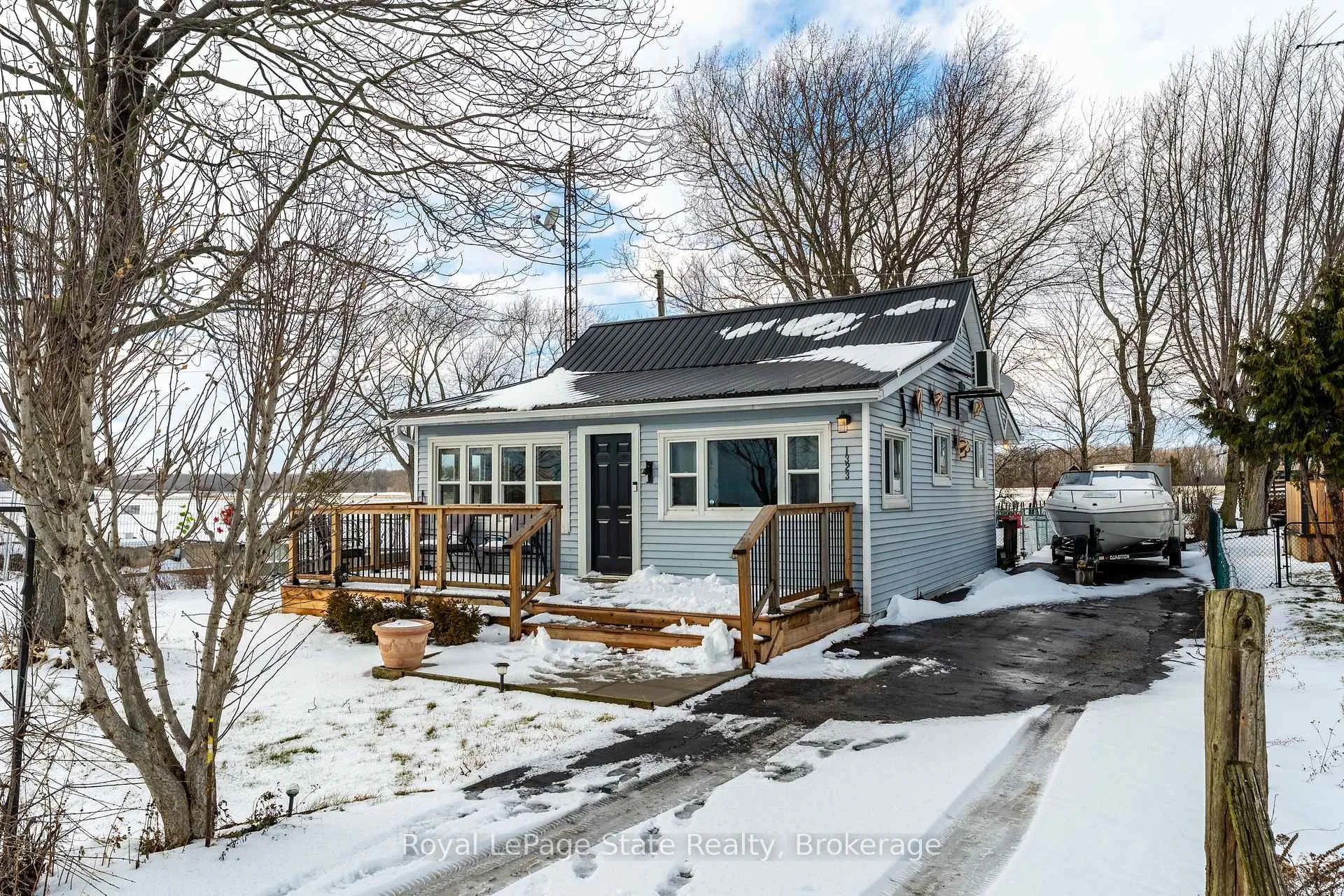 Photo 14 of 1323 Lakeshore Road, Haldimand — HOMEH