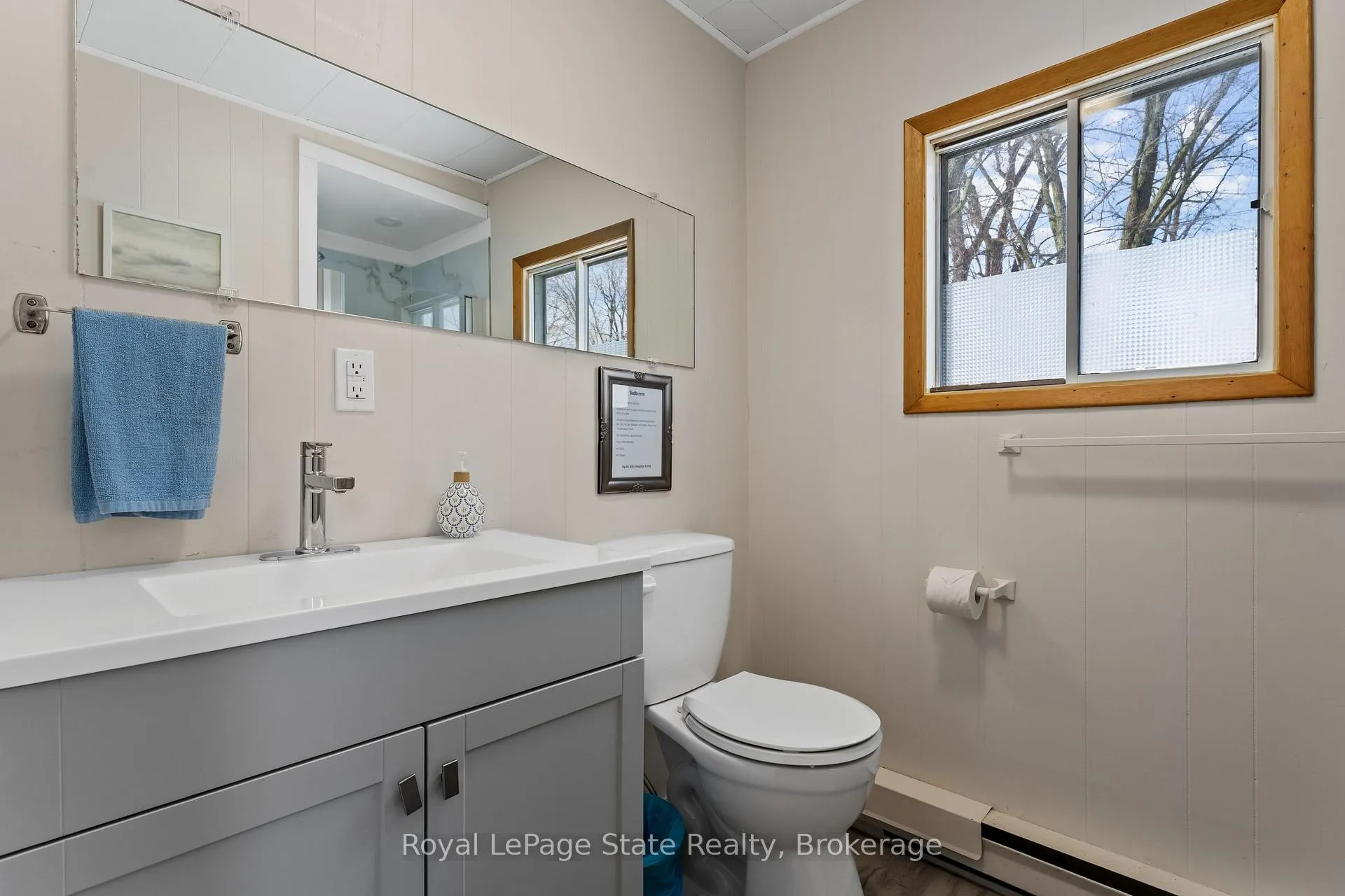 Photo 35 of 1323 Lakeshore Road, Haldimand — HOMEH
