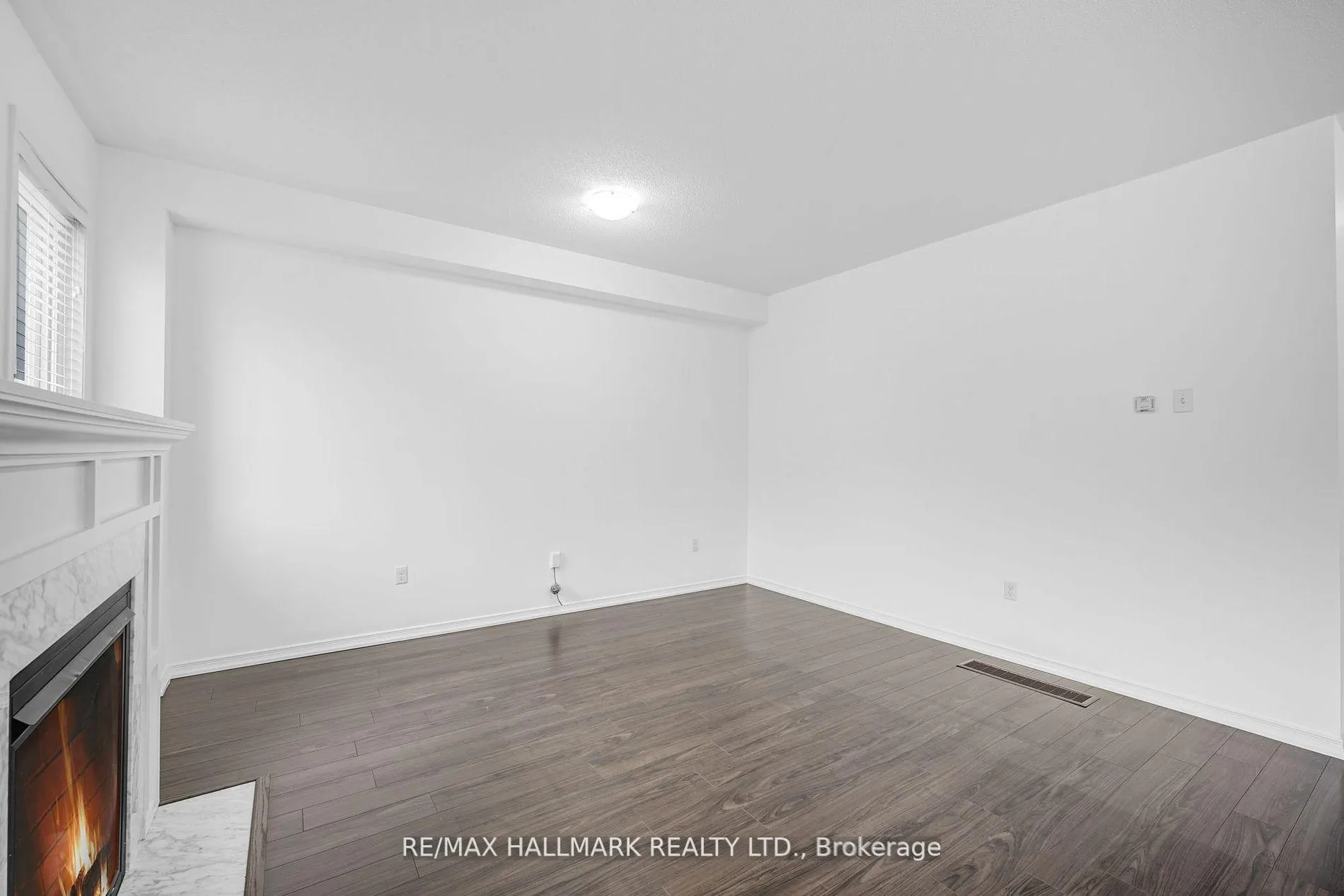 Photo 8 of 164 Birkhall Place, Barrie, Innis-Shore — HOMEH