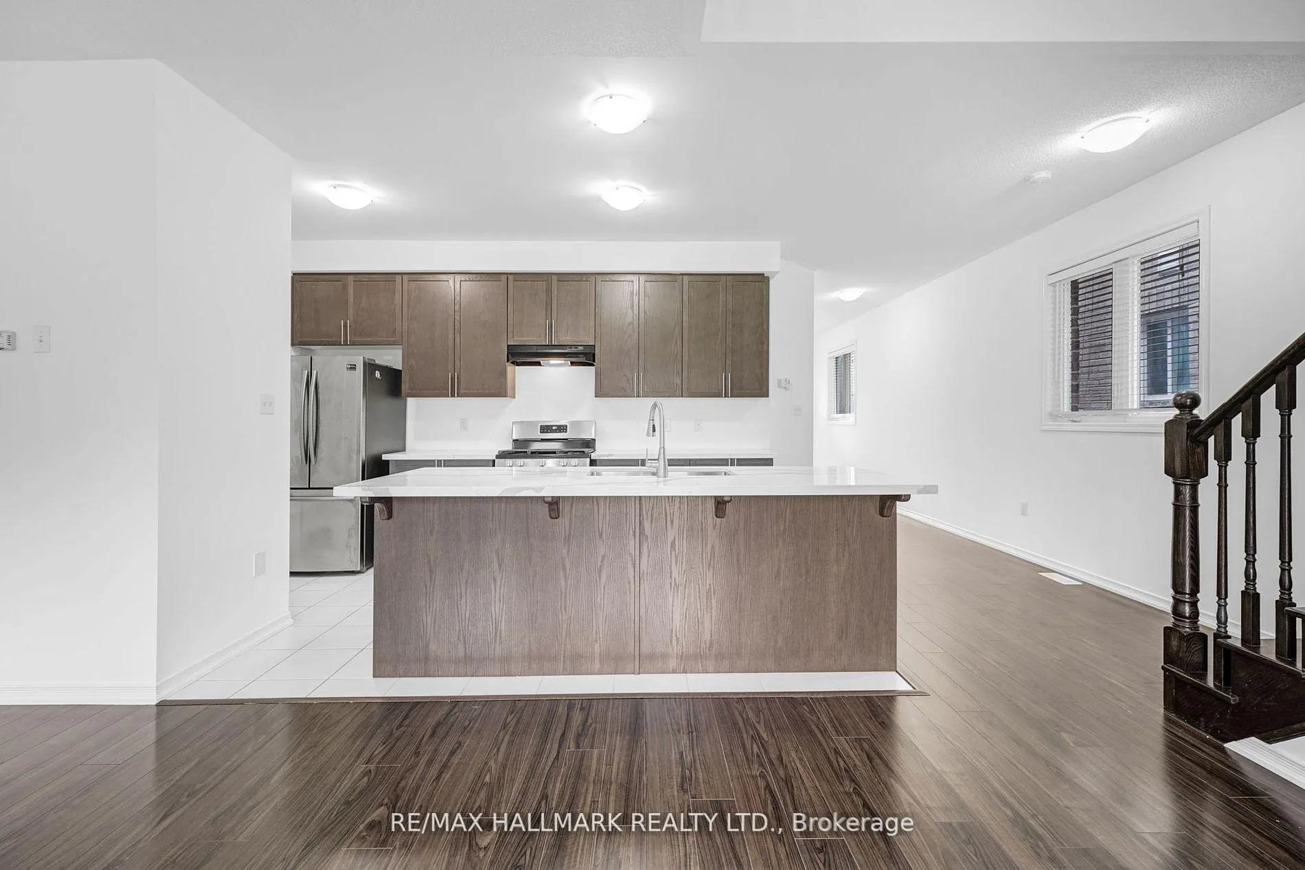 Photo 12 of 164 Birkhall Place, Barrie, Innis-Shore — HOMEH