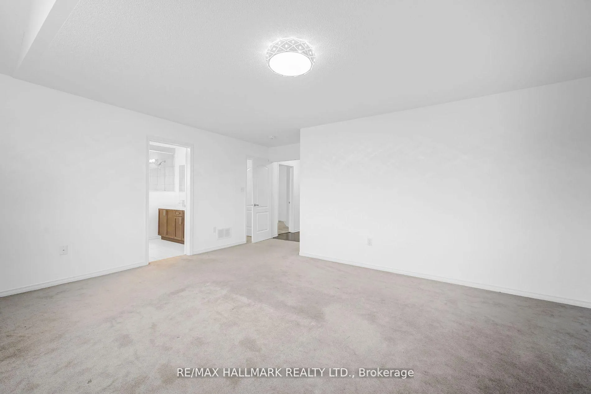 Photo 25 of 164 Birkhall Place, Barrie, Innis-Shore — HOMEH