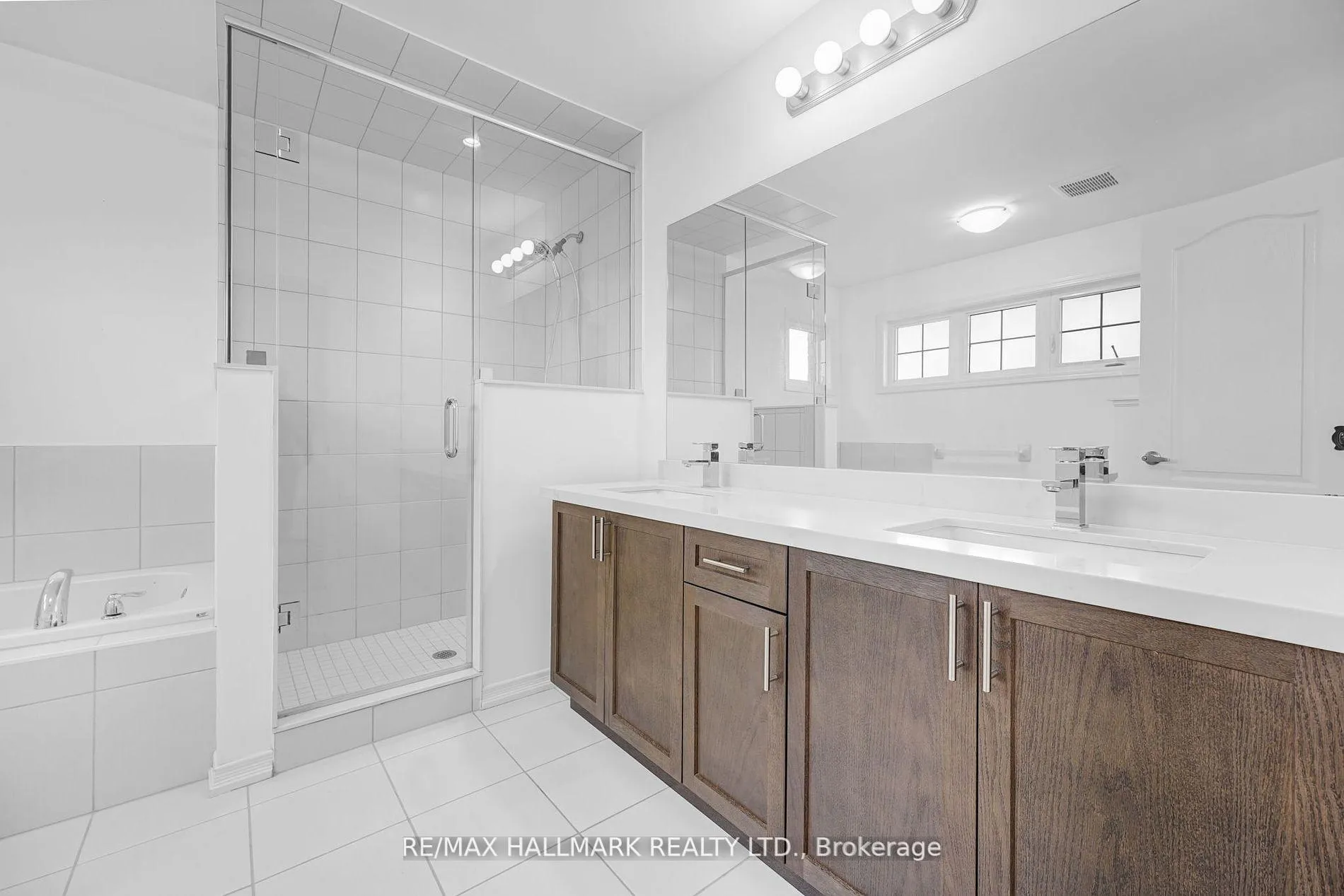 Photo 26 of 164 Birkhall Place, Barrie, Innis-Shore — HOMEH