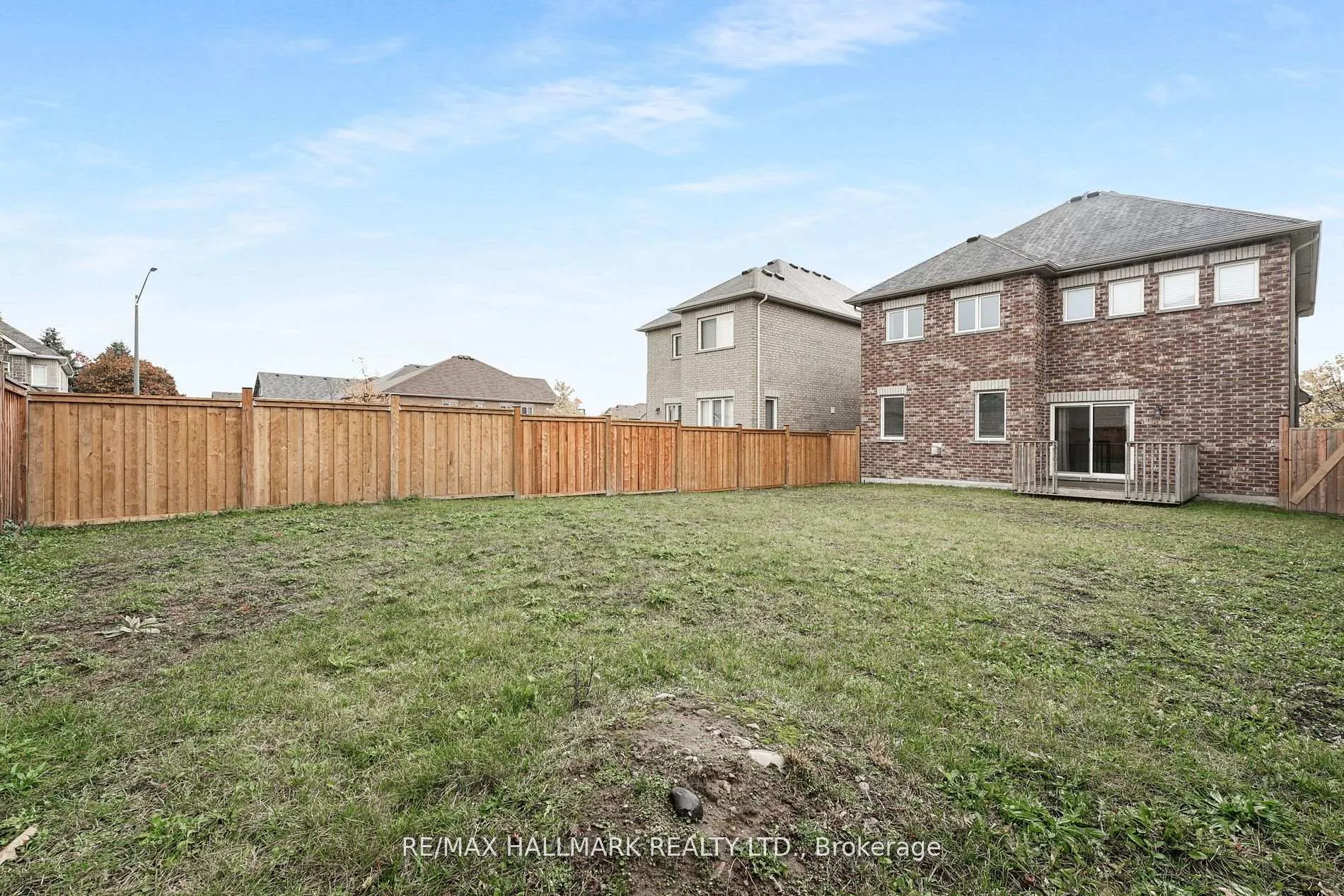 Photo 37 of 164 Birkhall Place, Barrie, Innis-Shore — HOMEH
