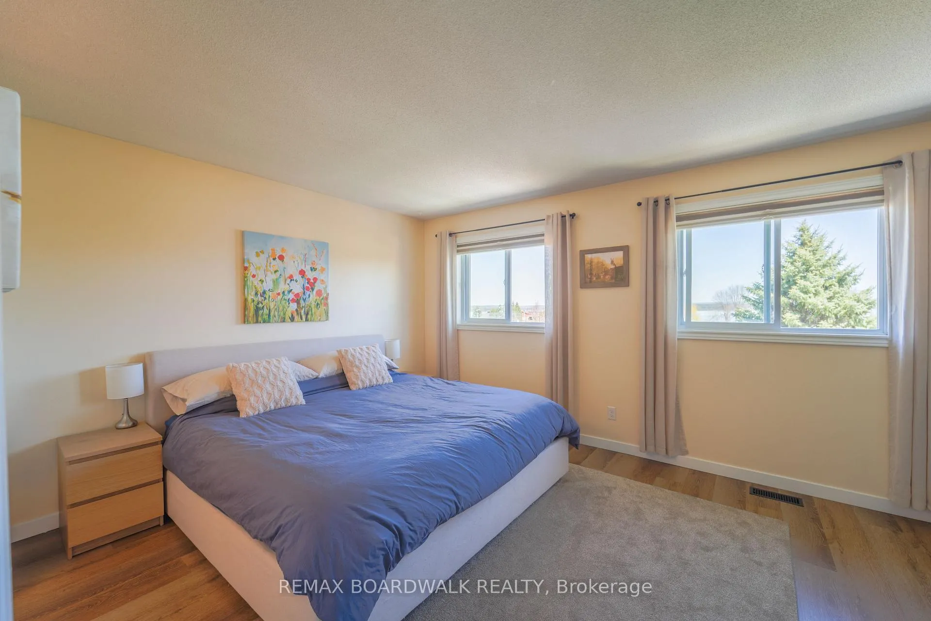 Photo 17 of 102 Seventh Avenue, Arnprior — HOMEH