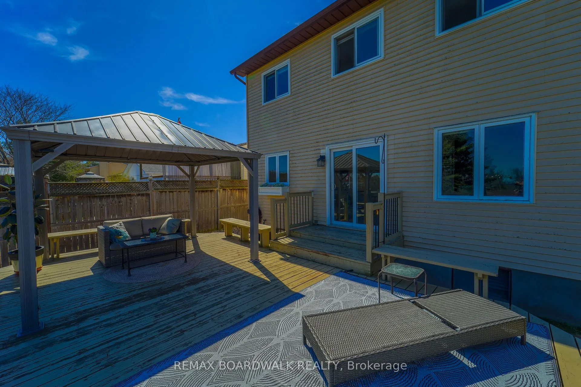 Photo 32 of 102 Seventh Avenue, Arnprior — HOMEH