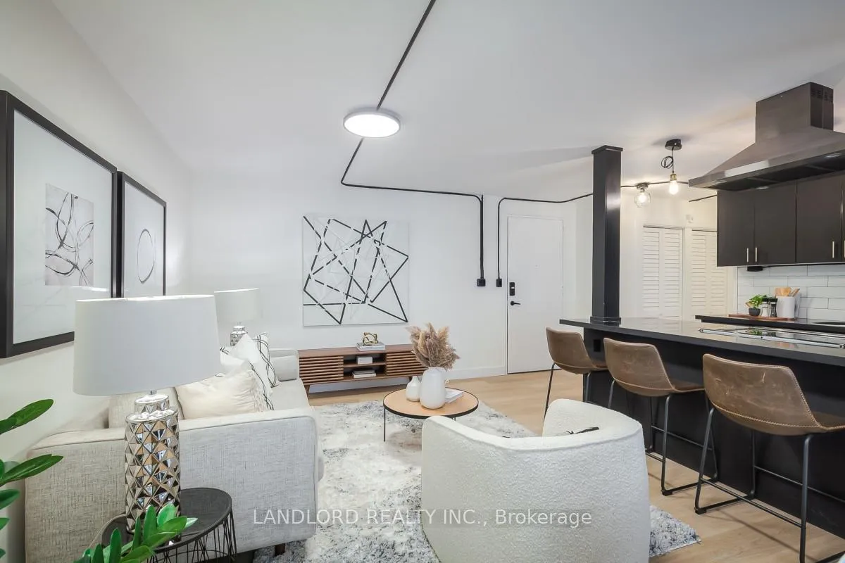 Photo 7 of Unit 405, 420 Eglinton Avenue E, Toronto, Mount Pleasant East — HOMEH