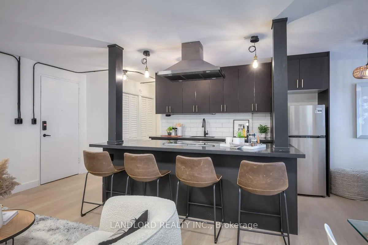 Photo 8 of Unit 405, 420 Eglinton Avenue E, Toronto, Mount Pleasant East — HOMEH