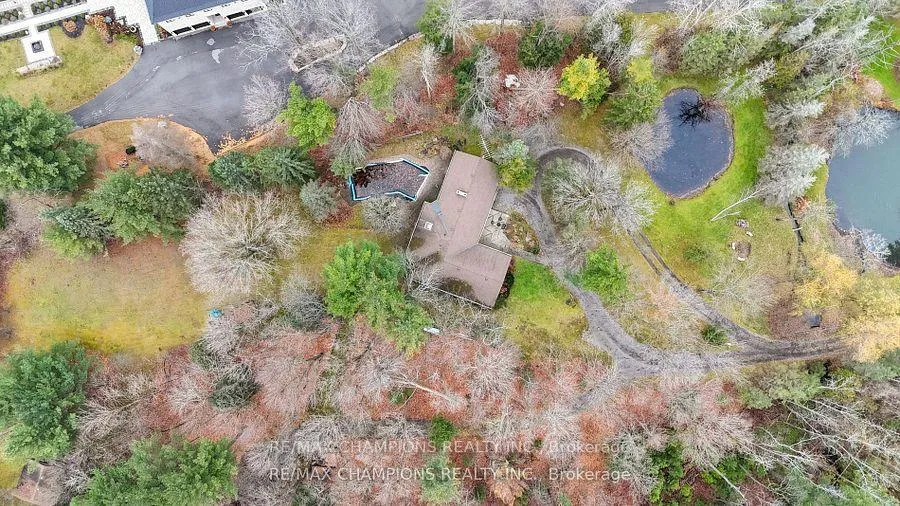 Photo 3 of 16548 7th Concession Road, King, Pottageville — HOMEH