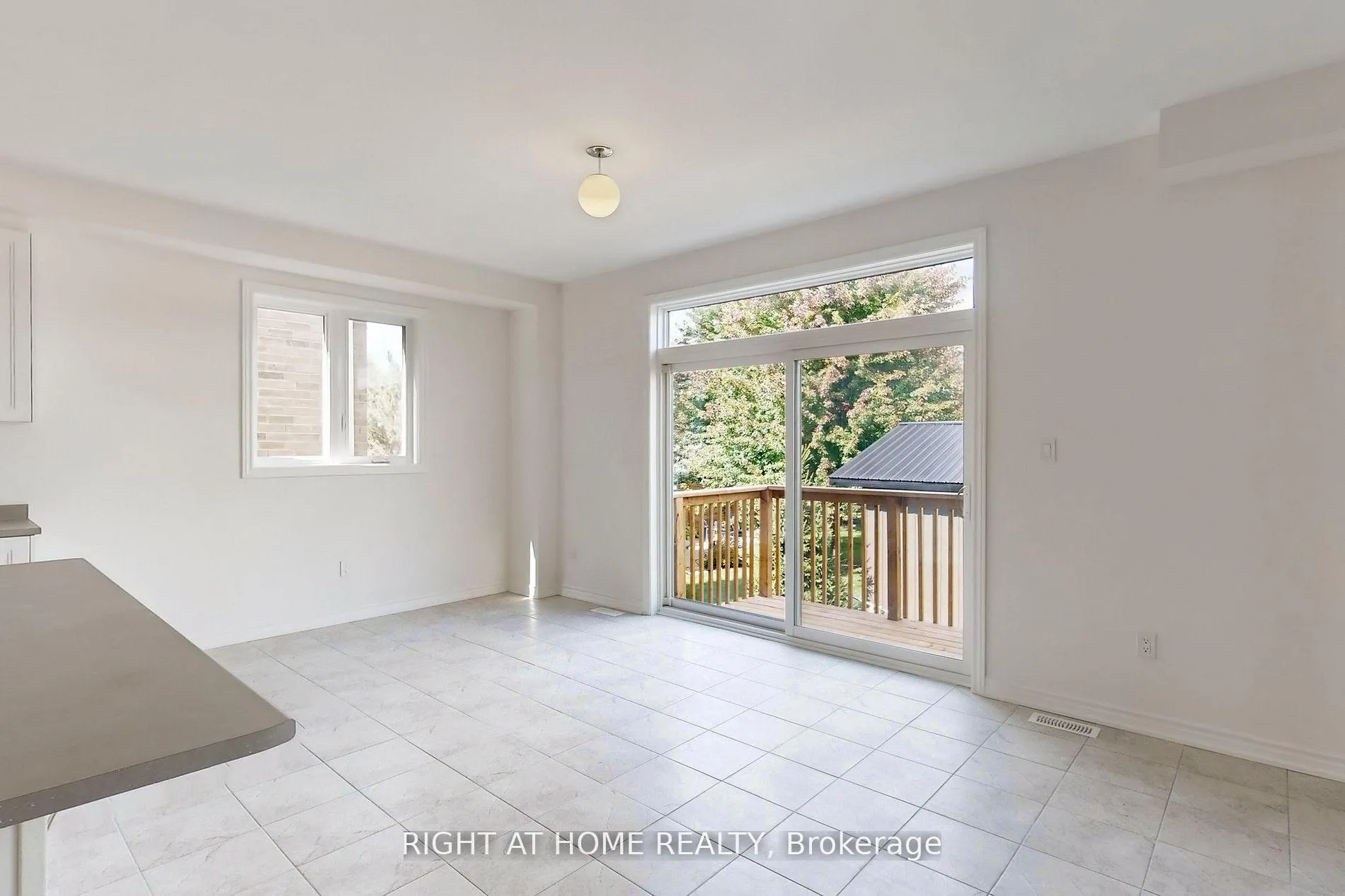 Photo 17 of 260 Wilcox Drive, Clearview, Stayner — HOMEH