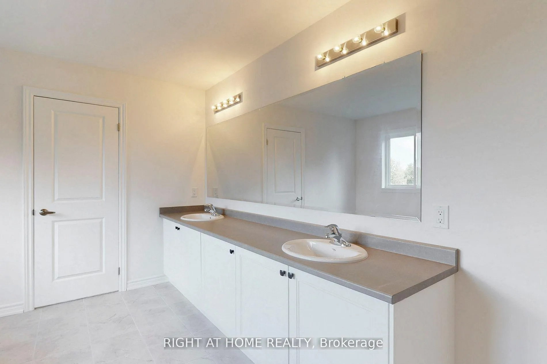 Photo 34 of 260 Wilcox Drive, Clearview, Stayner — HOMEH