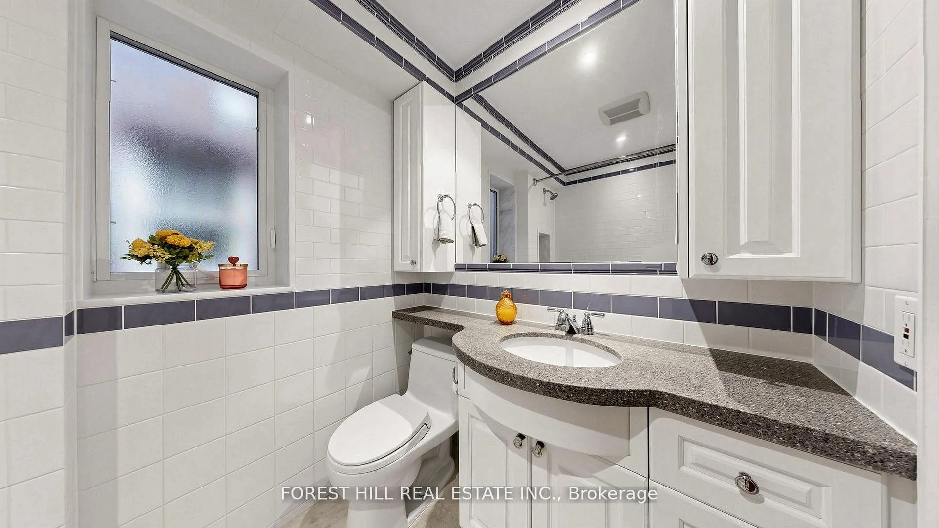 Photo 17 of 153 Glengrove Avenue W, Toronto, Lawrence Park South — HOMEH