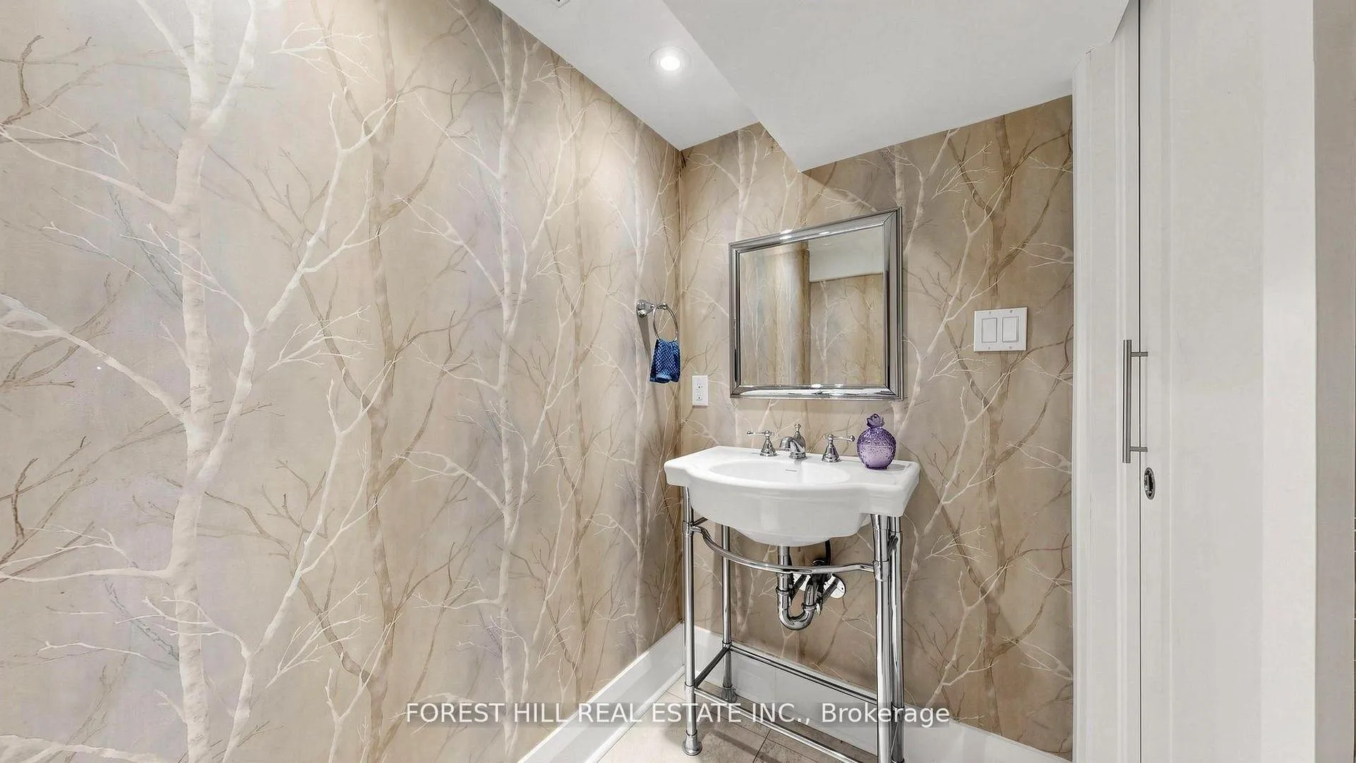 Photo 31 of 153 Glengrove Avenue W, Toronto, Lawrence Park South — HOMEH
