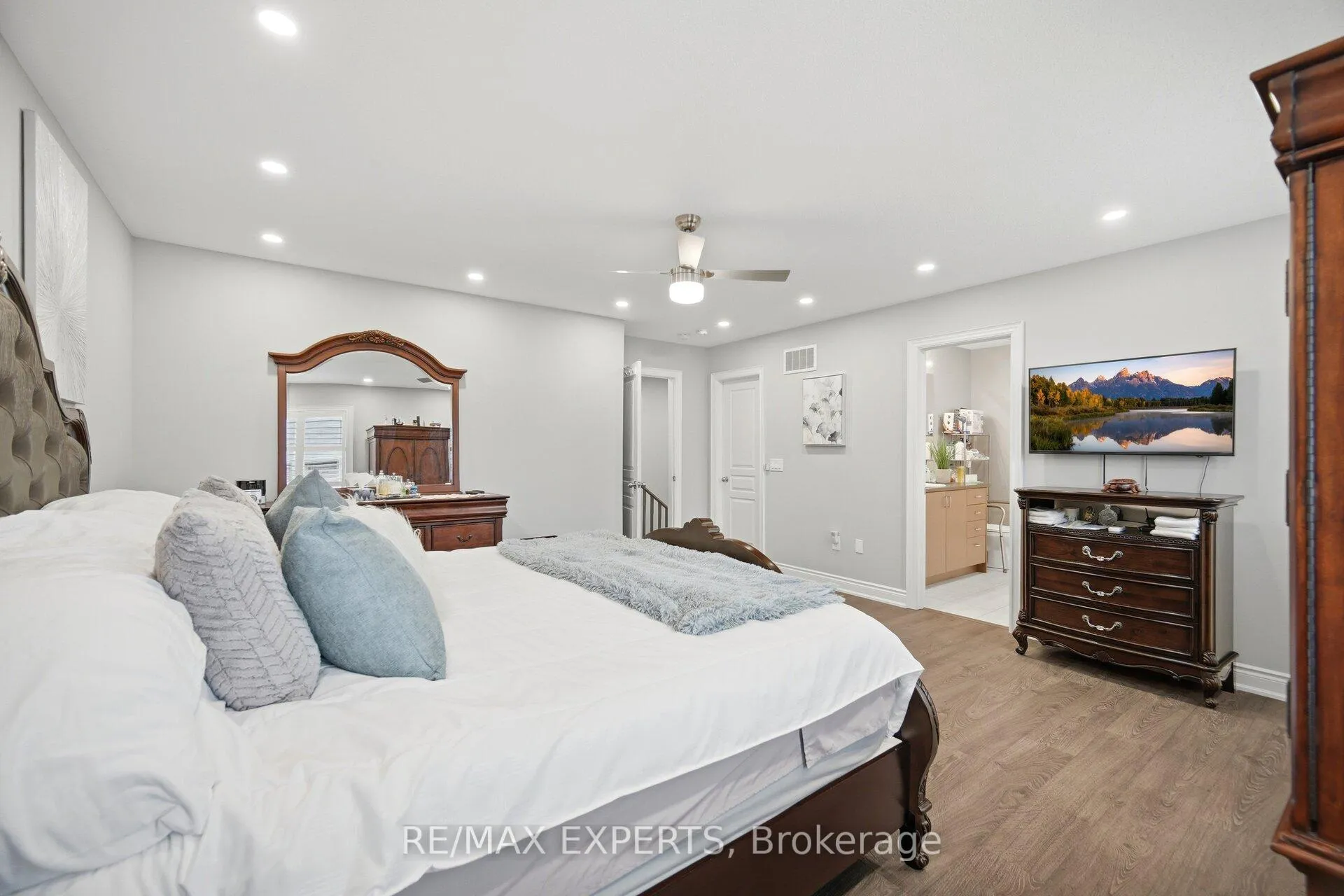 Photo 26 of 64 Holbrook Court, Milton, Ford — HOMEH