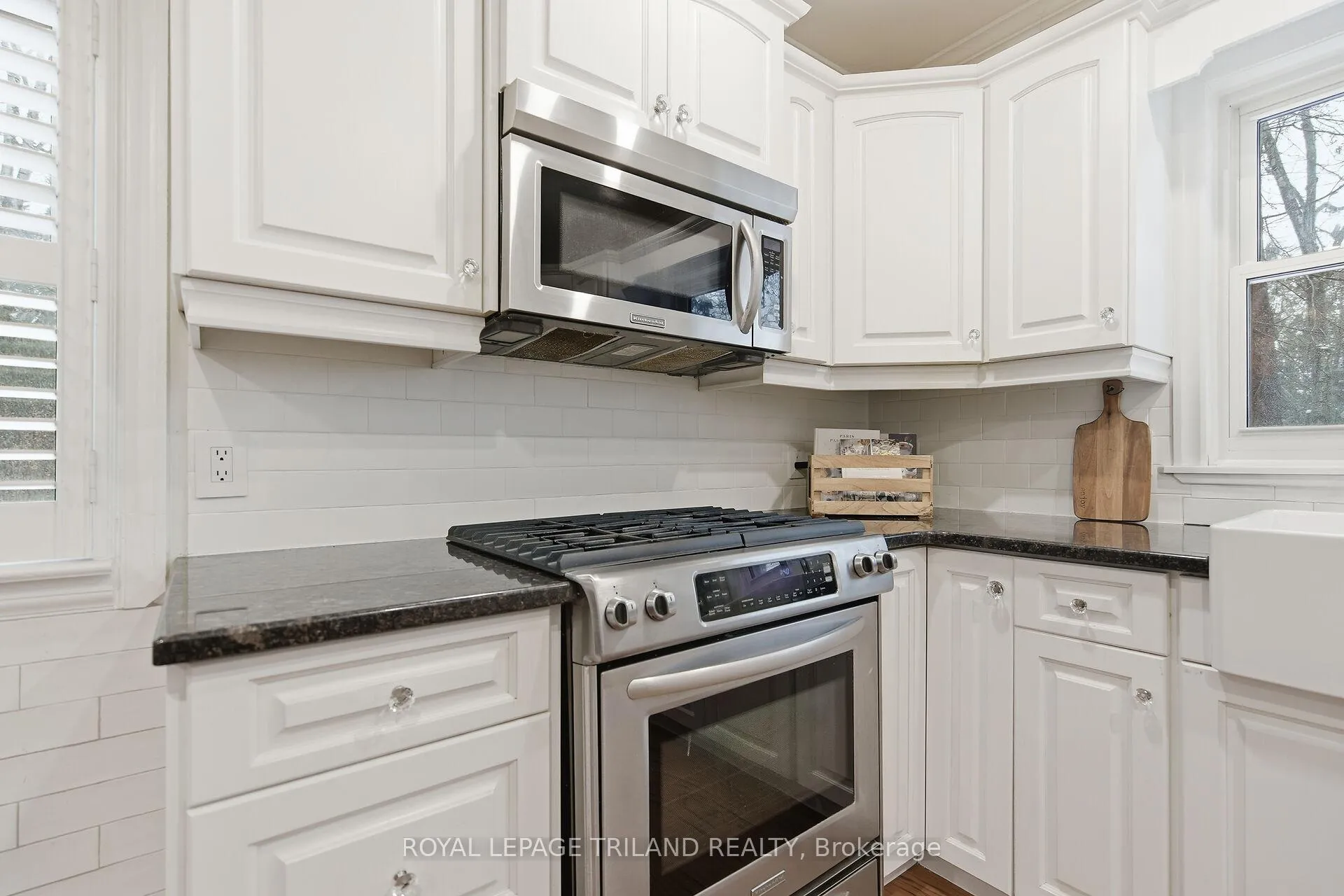 Photo 12 of 831 Riverside Drive, London, North P — HOMEH