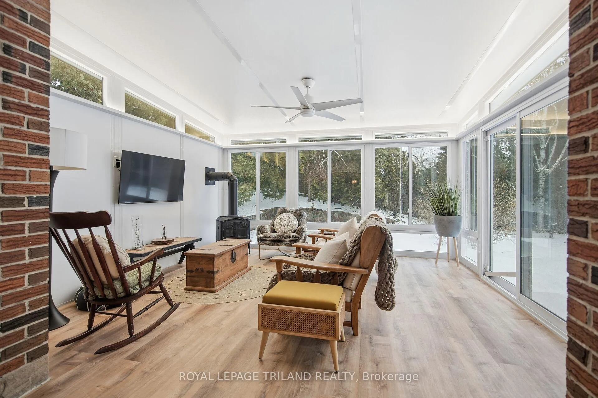 Photo 17 of 831 Riverside Drive, London, North P — HOMEH