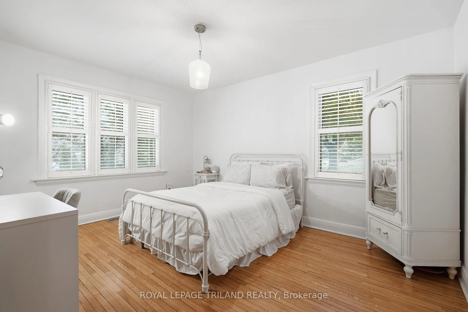 Photo 22 of 831 Riverside Drive, London, North P — HOMEH