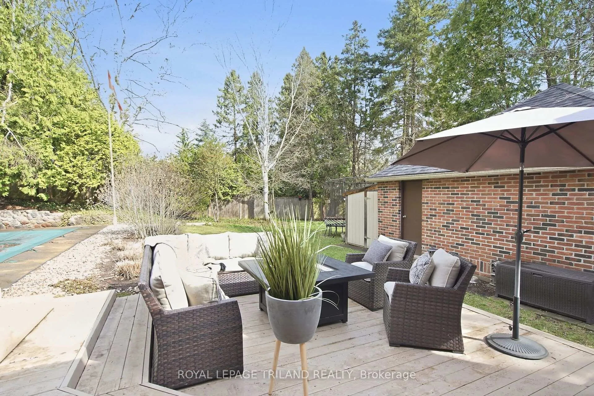 Photo 40 of 831 Riverside Drive, London, North P — HOMEH
