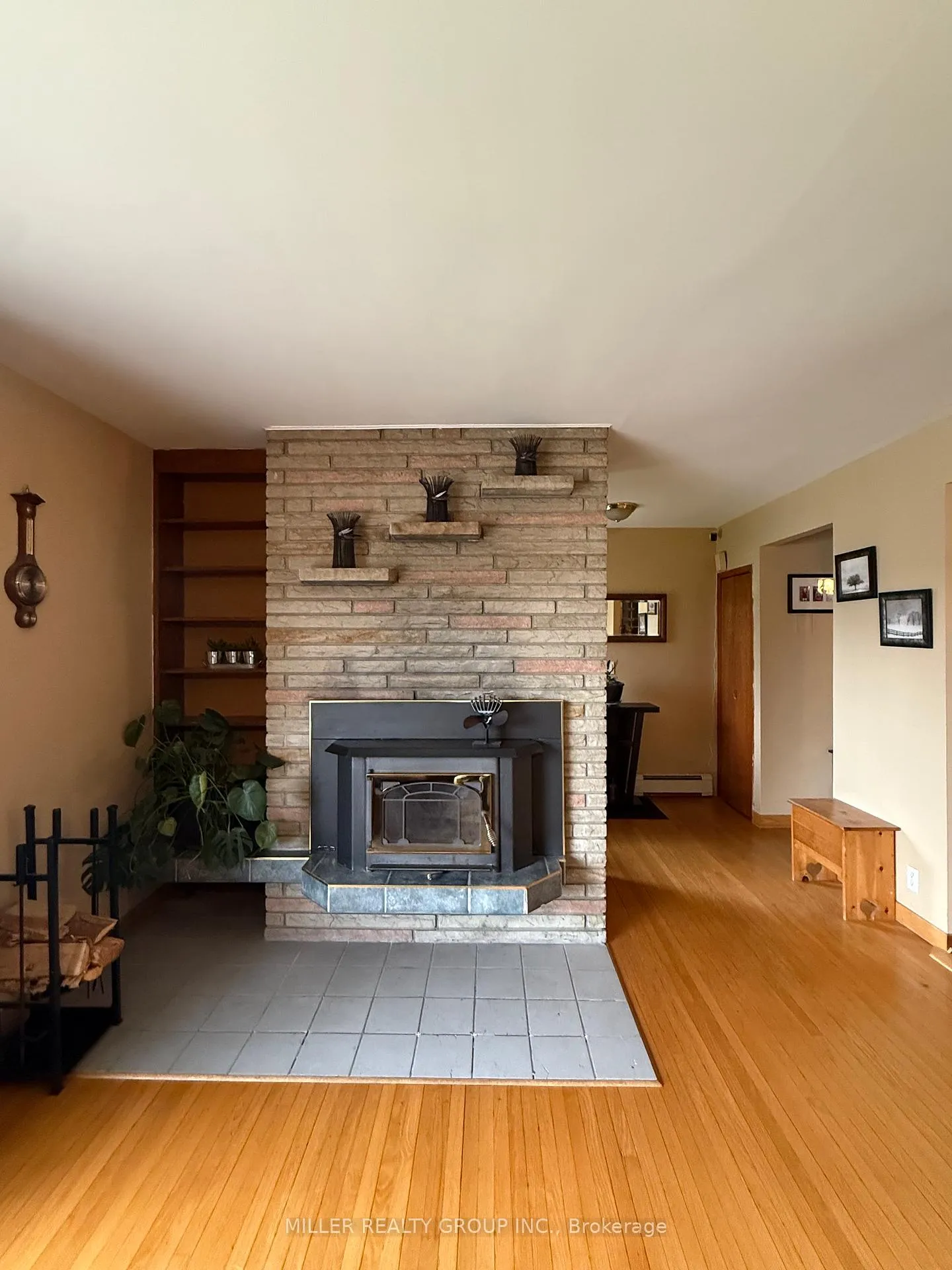 Photo 5 of 37 Tenth Avenue, Englehart — HOMEH