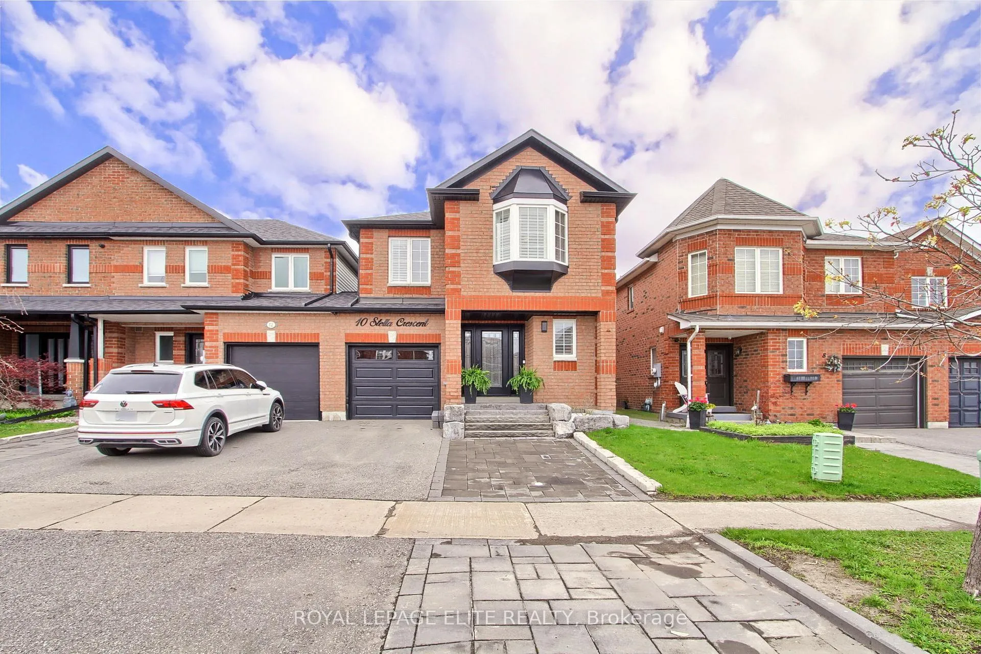 Photo 2 of 10 Stella Crescent, Caledon, Bolton East — HOMEH