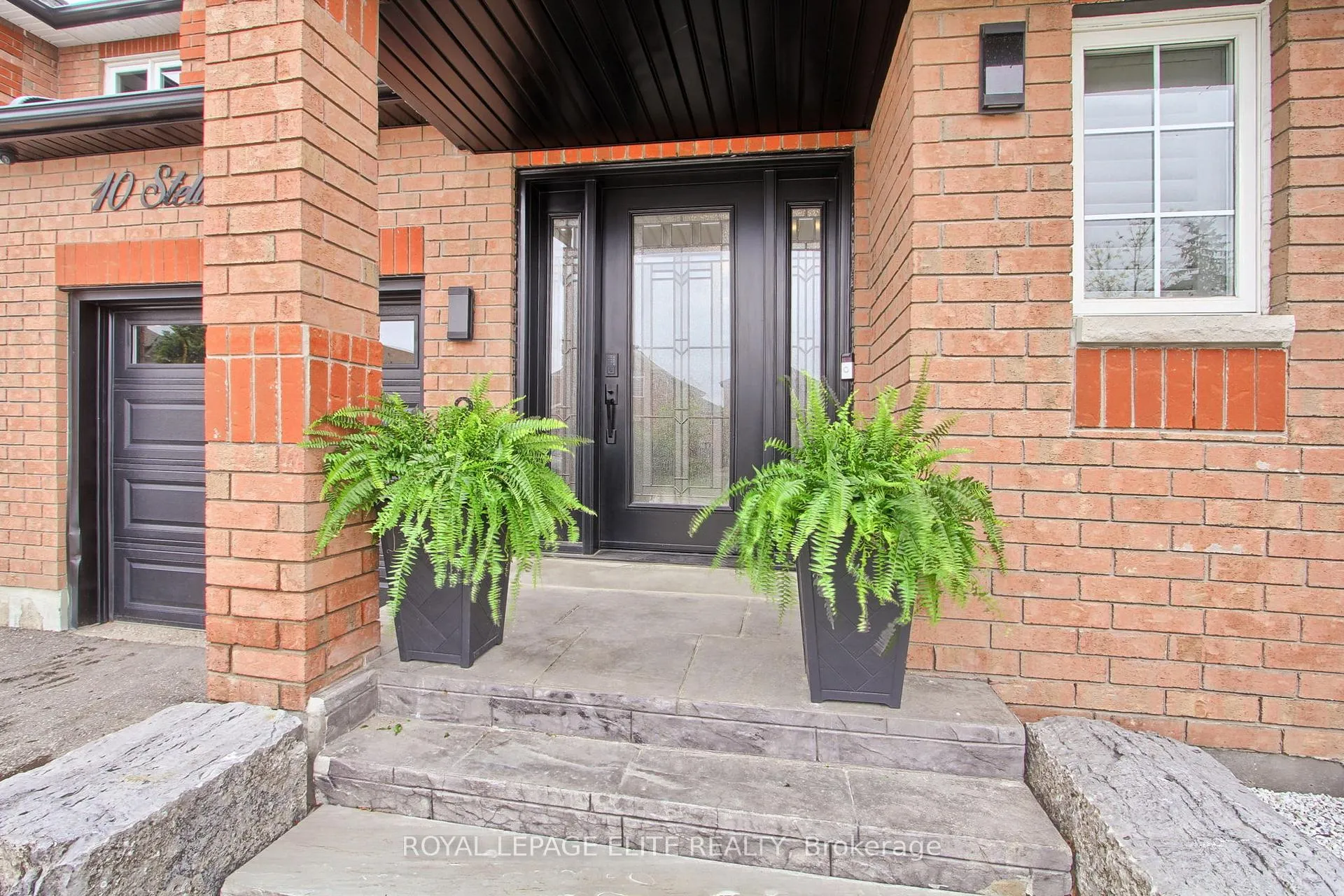 Photo 4 of 10 Stella Crescent, Caledon, Bolton East — HOMEH
