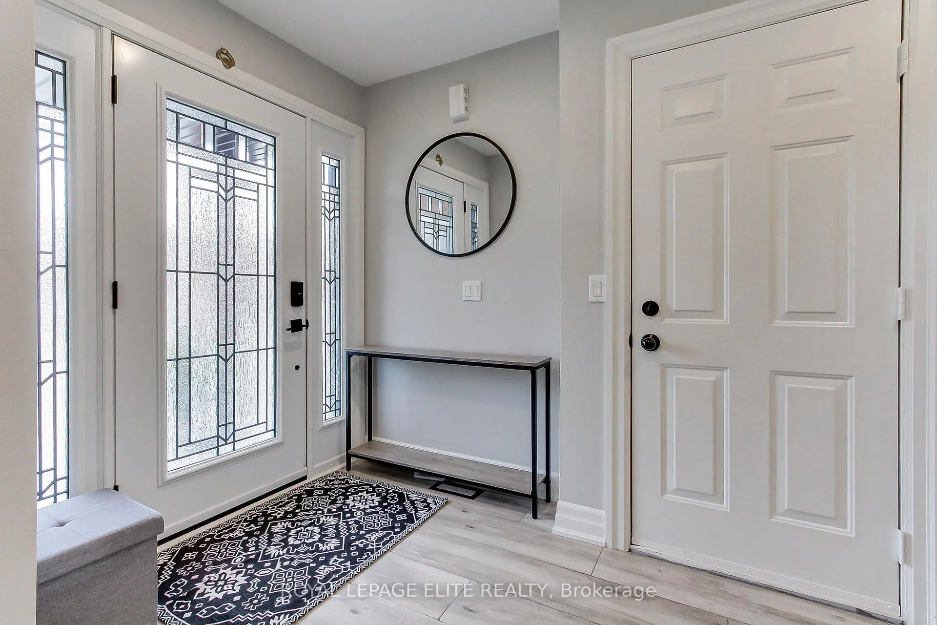 Photo 6 of 10 Stella Crescent, Caledon, Bolton East — HOMEH