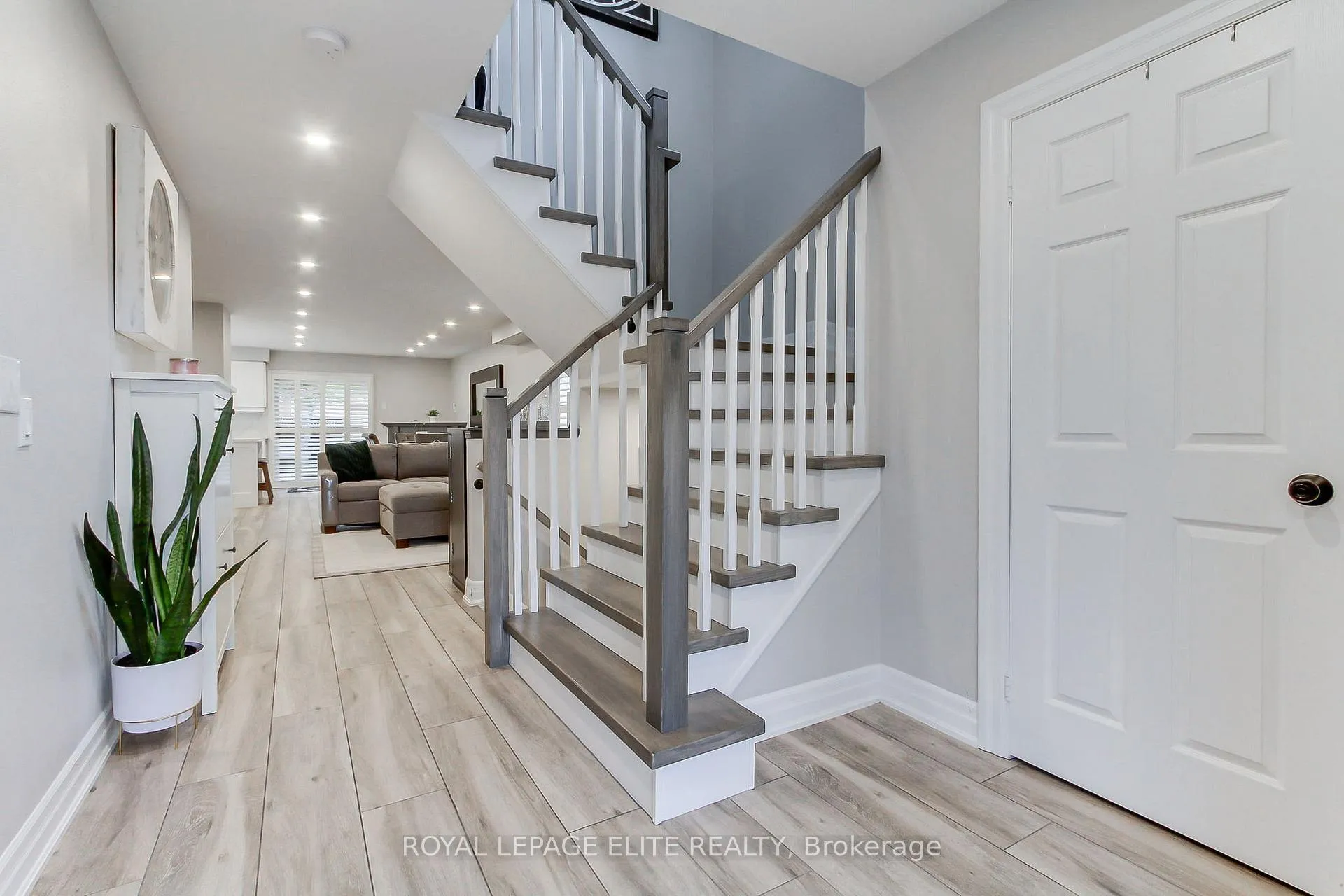Photo 7 of 10 Stella Crescent, Caledon, Bolton East — HOMEH