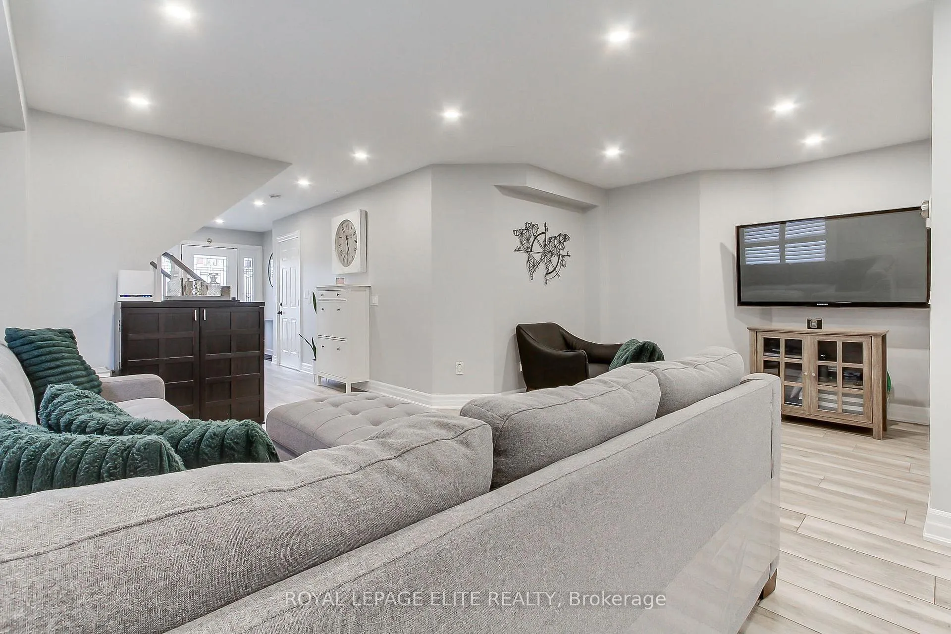 Photo 9 of 10 Stella Crescent, Caledon, Bolton East — HOMEH