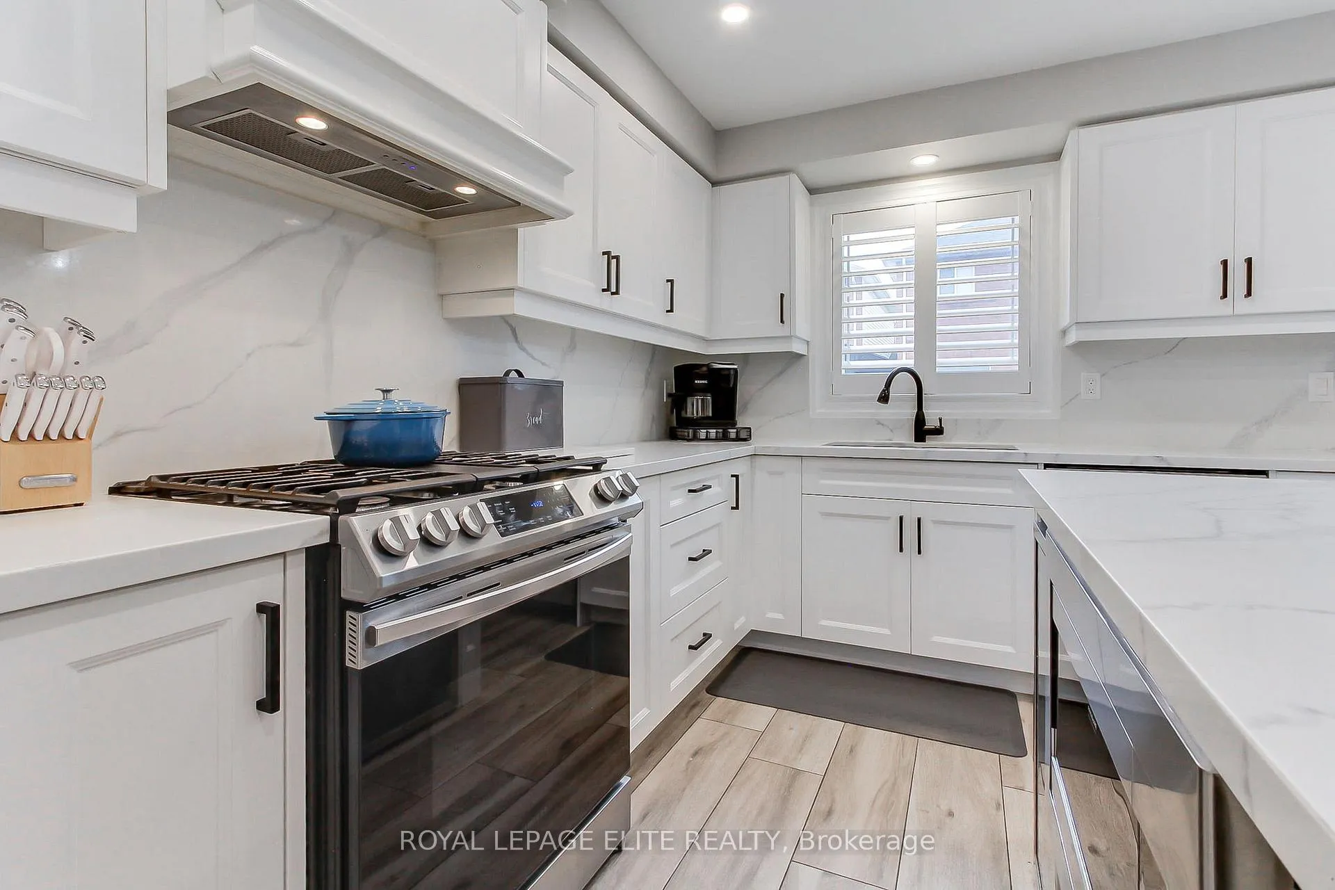 Photo 16 of 10 Stella Crescent, Caledon, Bolton East — HOMEH