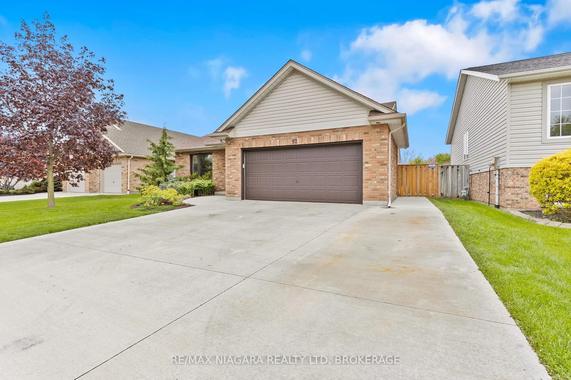 Photo 3 of 92 Cedar Park Drive, Welland, N. Welland — HOMEH