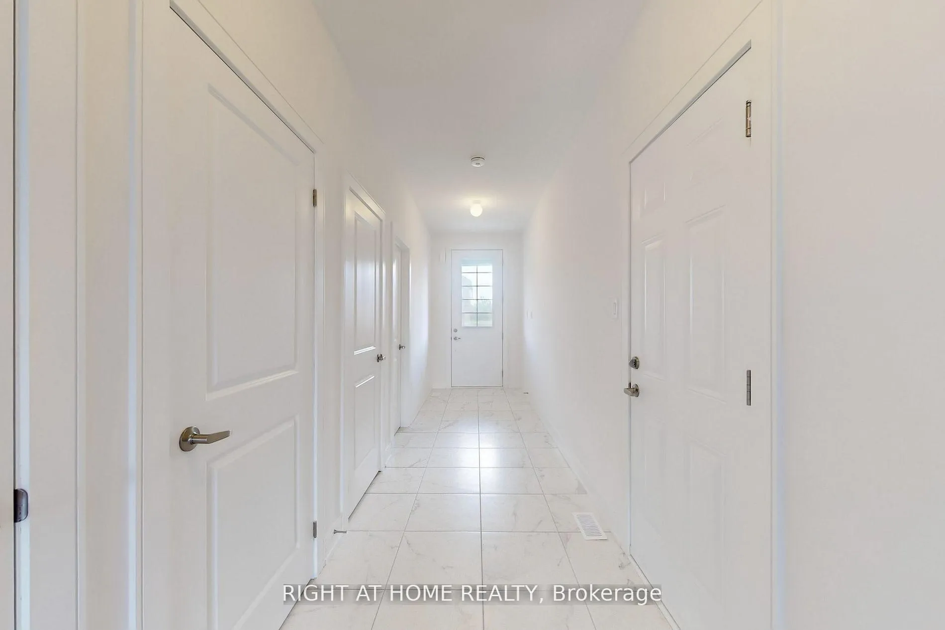 Photo 2 of 258 Duncan Street, Clearview, Stayner — HOMEH