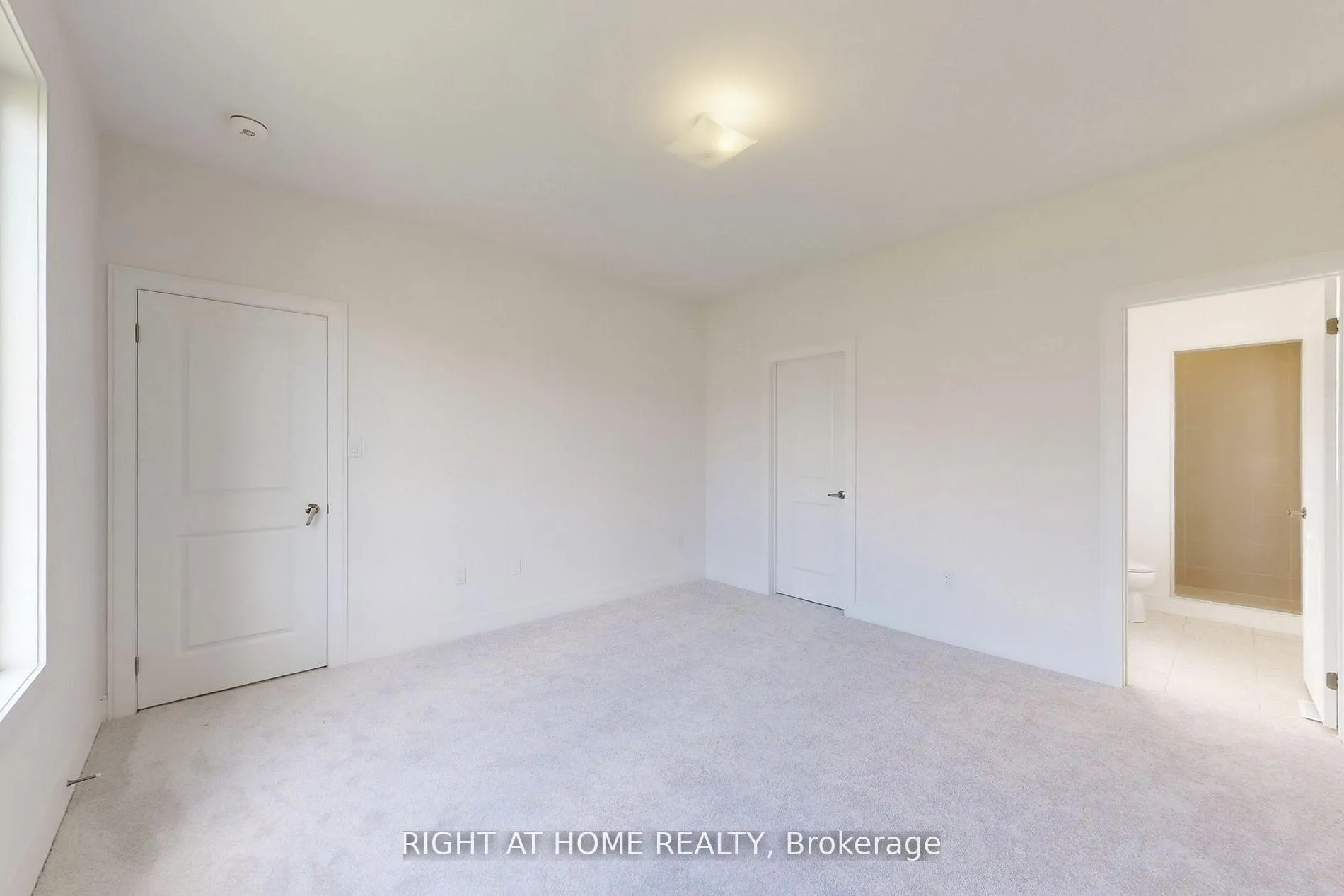 Photo 15 of 258 Duncan Street, Clearview, Stayner — HOMEH