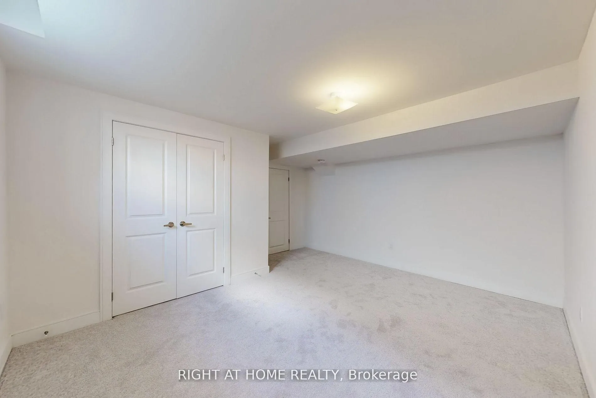 Photo 24 of 258 Duncan Street, Clearview, Stayner — HOMEH