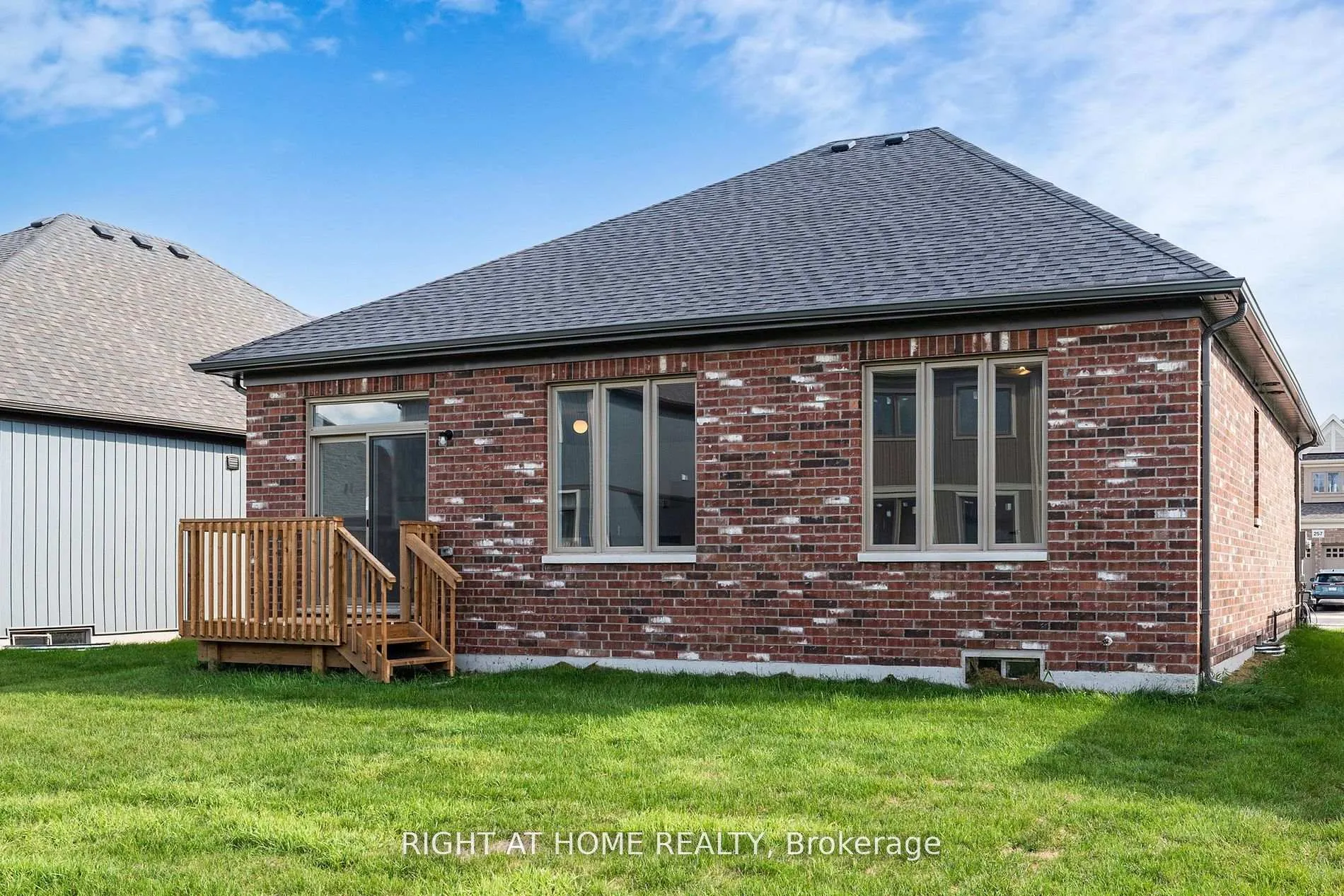 Photo 30 of 258 Duncan Street, Clearview, Stayner — HOMEH
