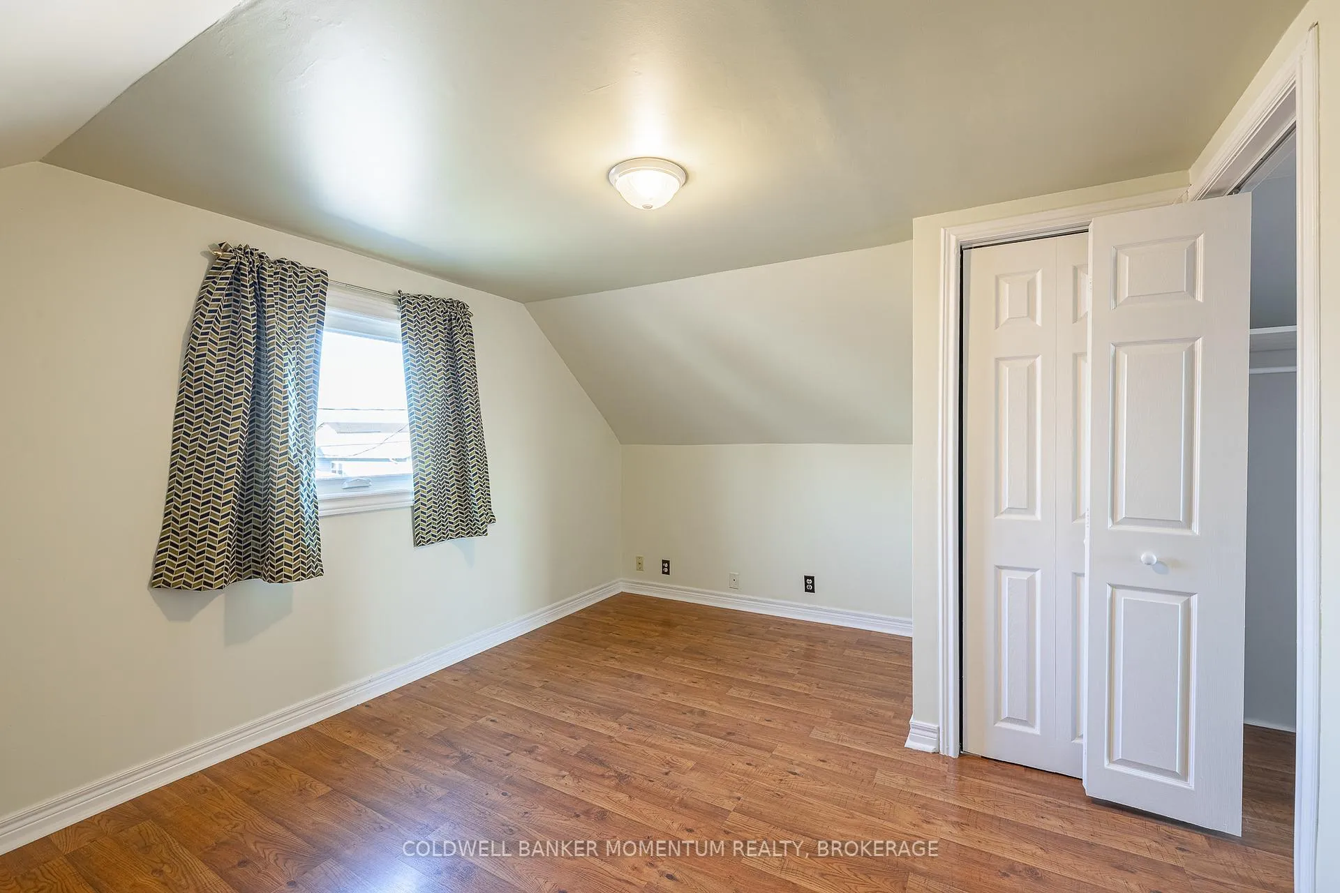 Photo 21 of 60 Patricia Street, Thorold, Thorold Downtown — HOMEH