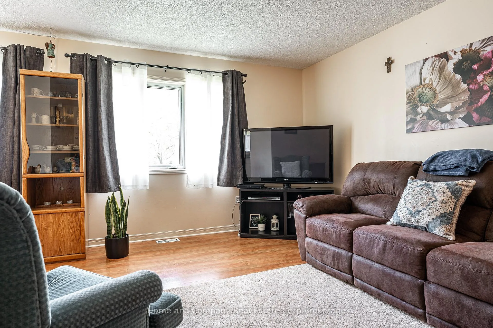 Photo 6 of 256 Huron Street, Stratford — HOMEH