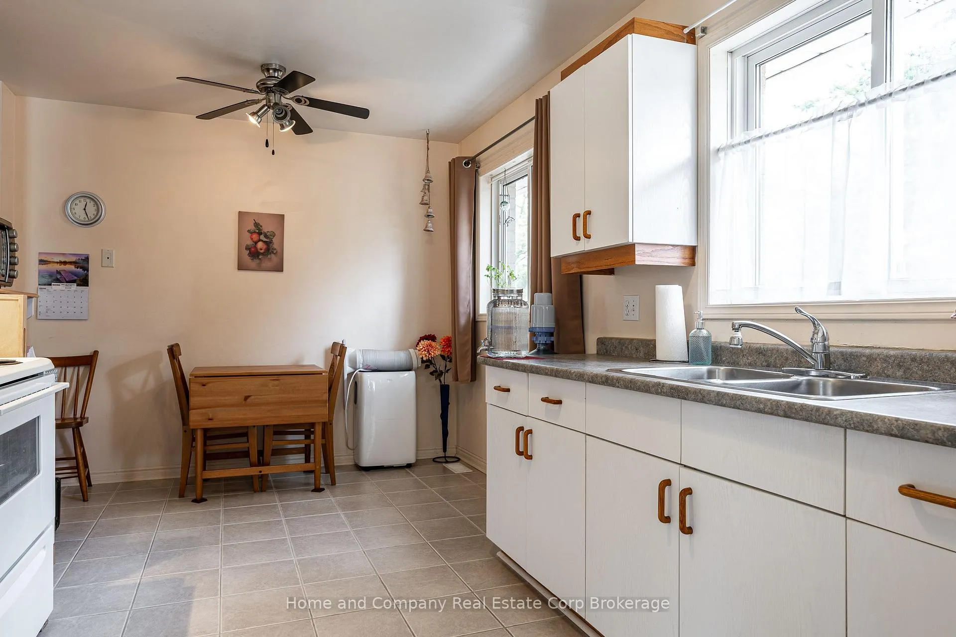 Photo 10 of 256 Huron Street, Stratford — HOMEH