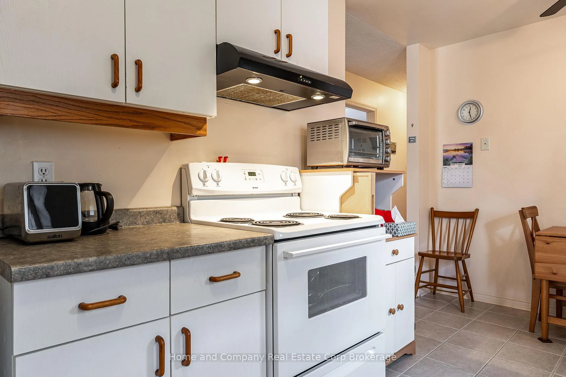 Photo 11 of 256 Huron Street, Stratford — HOMEH