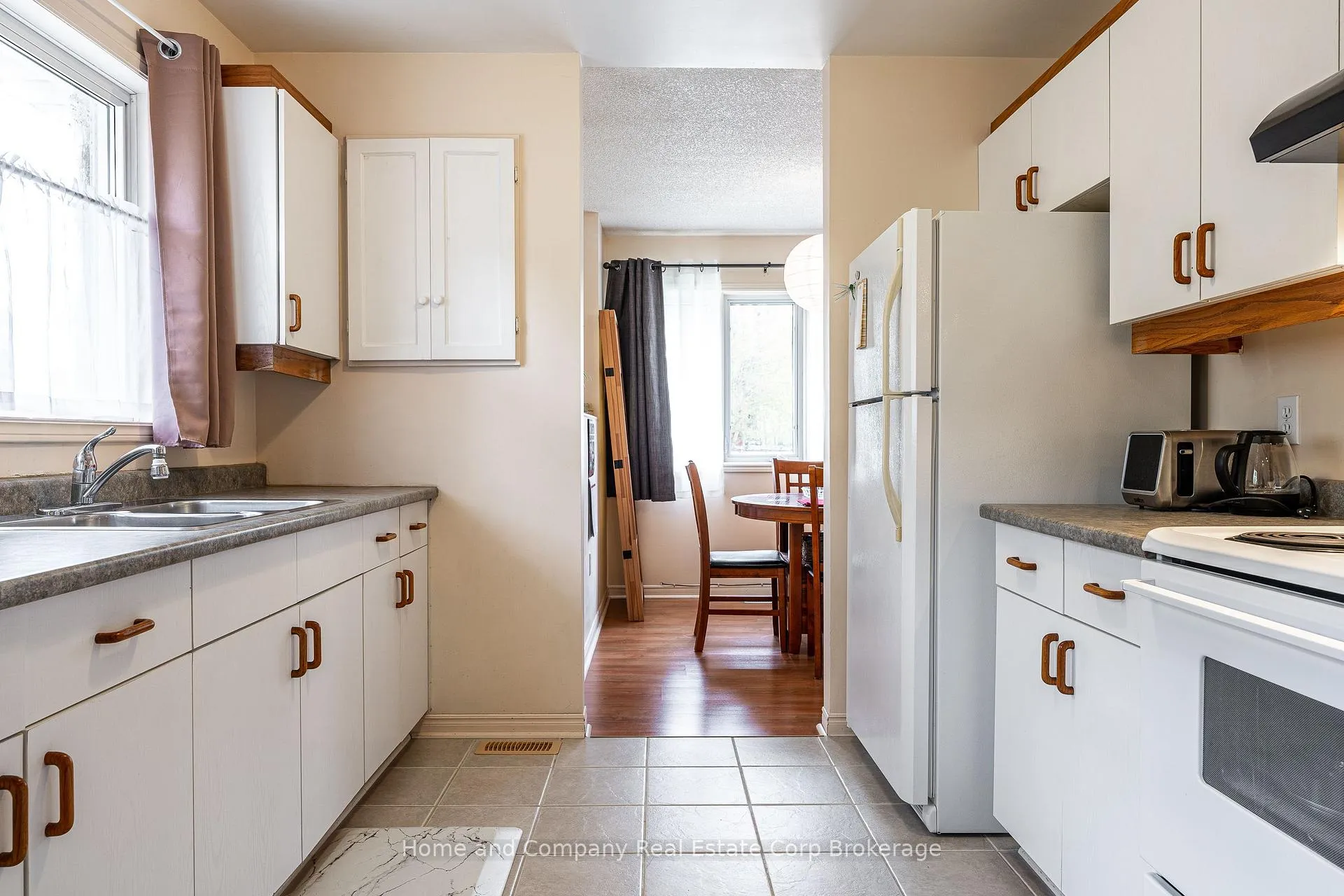 Photo 12 of 256 Huron Street, Stratford — HOMEH