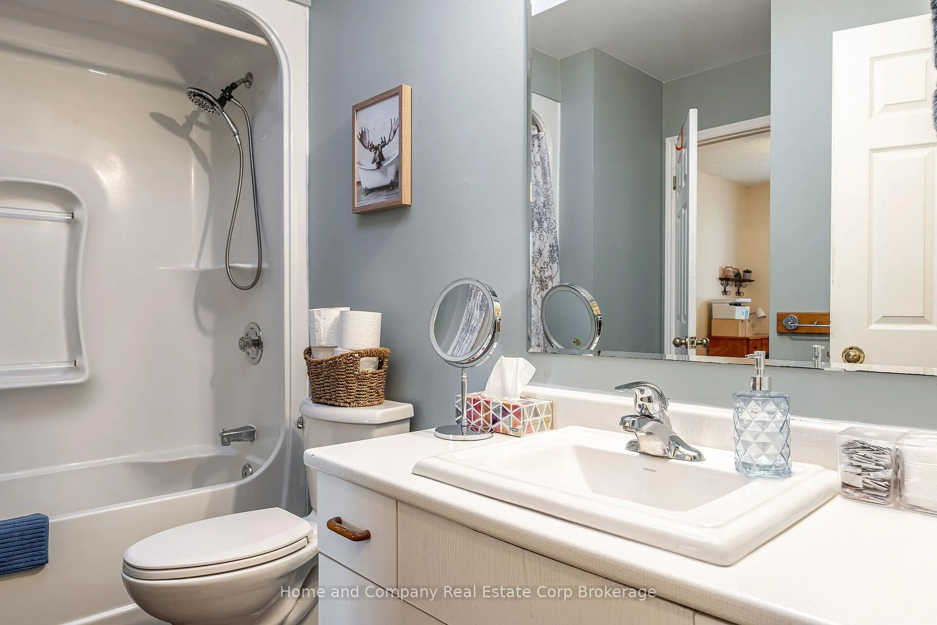 Photo 14 of 256 Huron Street, Stratford — HOMEH