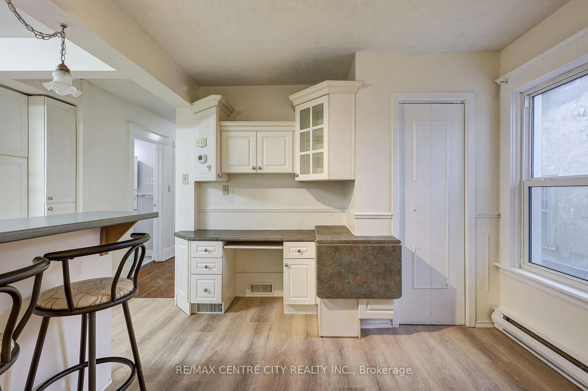 Photo 38 of 84 Wharncliffe Road S, London, South F — HOMEH