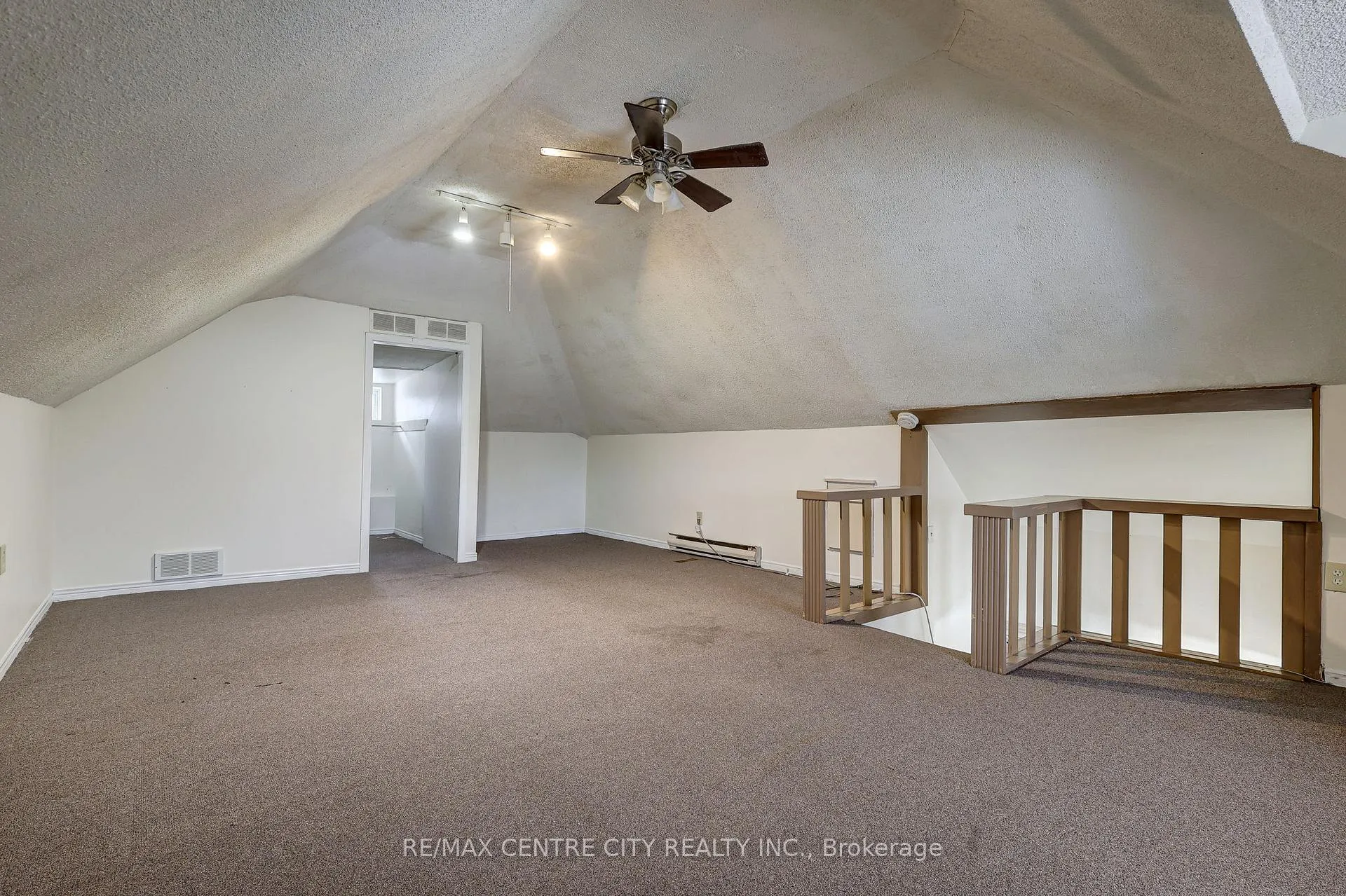 Photo 40 of 84 Wharncliffe Road S, London, South F — HOMEH