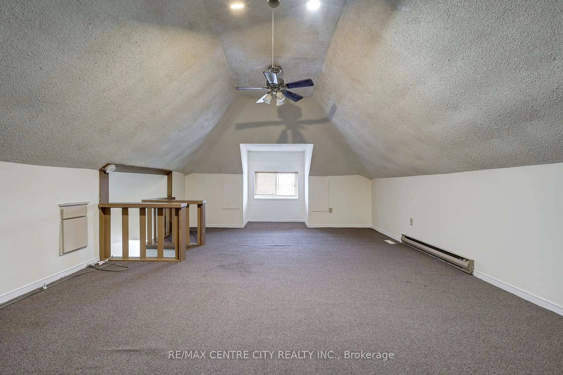 Photo 41 of 84 Wharncliffe Road S, London, South F — HOMEH