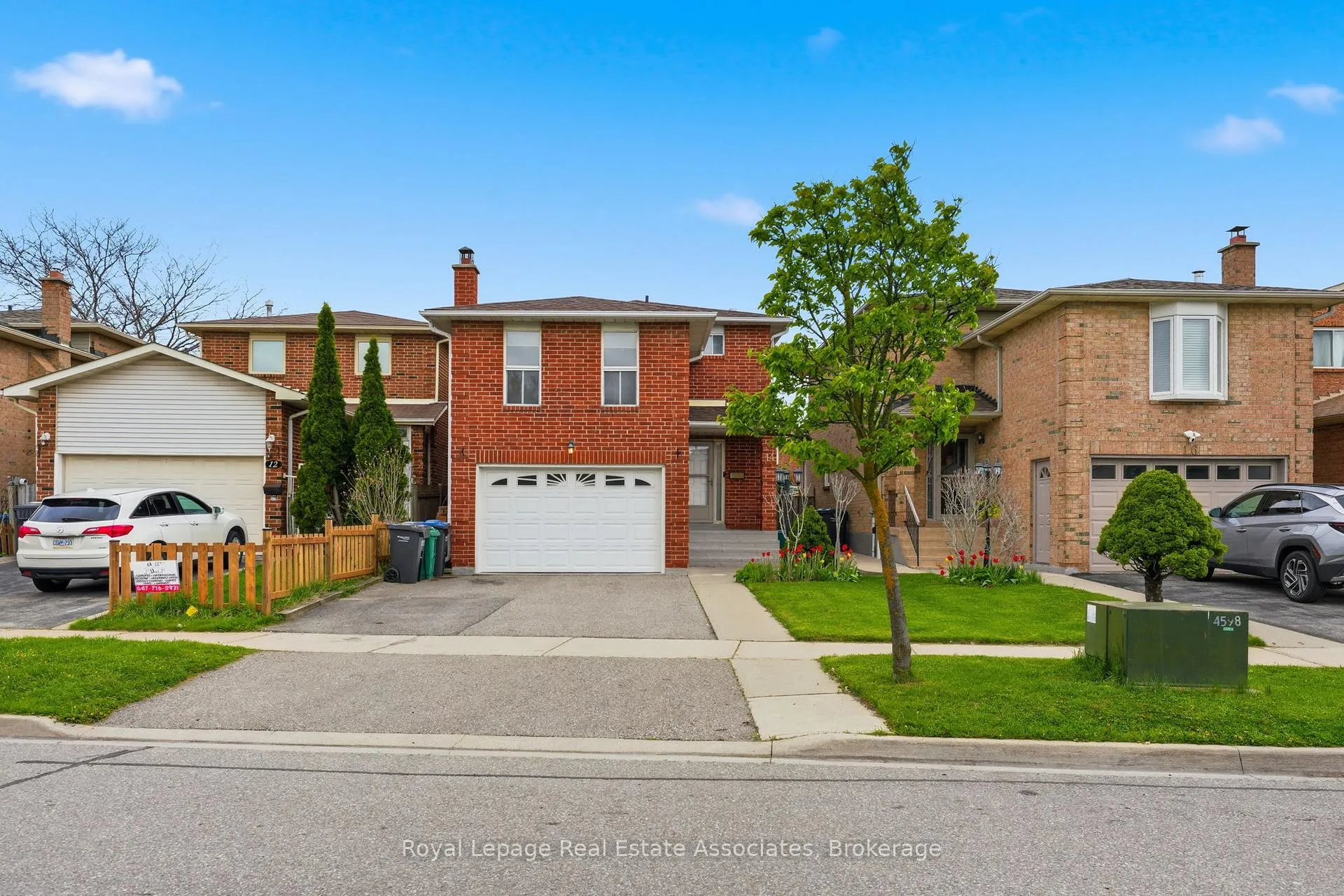 Photo 1 of 14 Beisel Court, Brampton, Heart Lake West — HOMEH