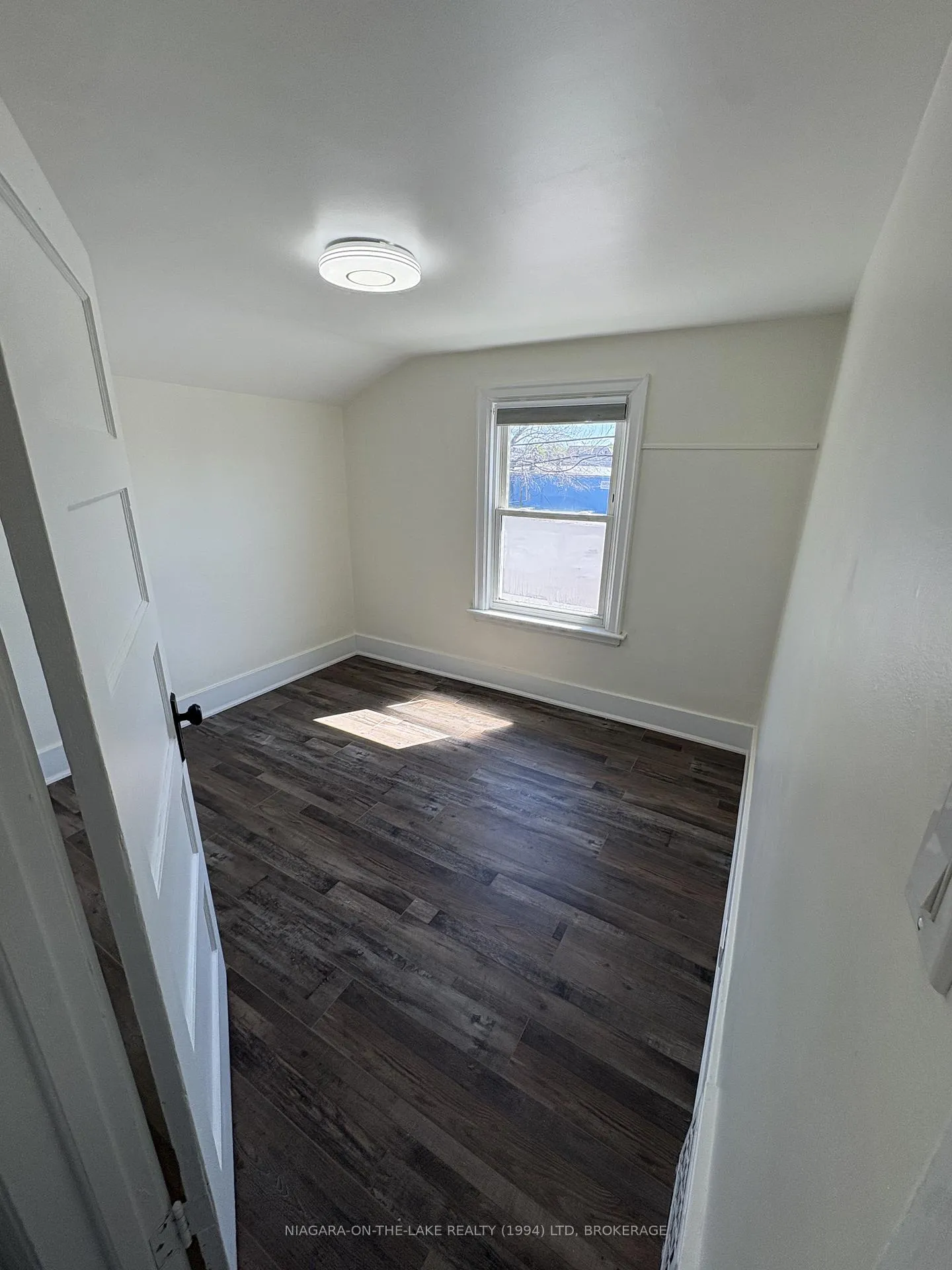 Photo 12 of 4887 Morrison Street S, Niagara Falls, Cherrywood — HOMEH