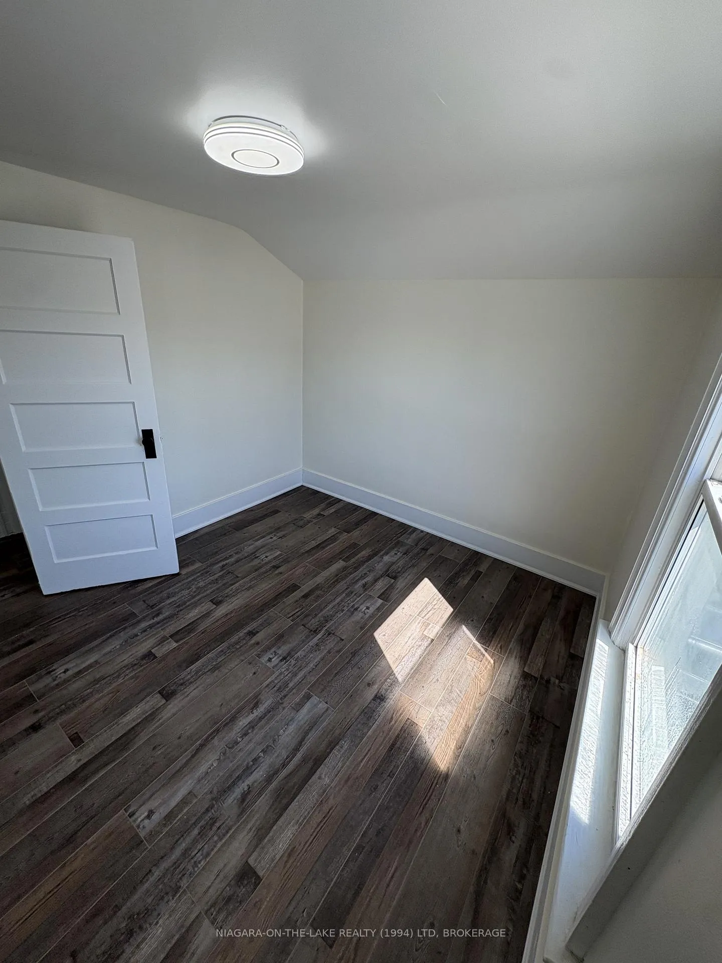 Photo 13 of 4887 Morrison Street S, Niagara Falls, Cherrywood — HOMEH