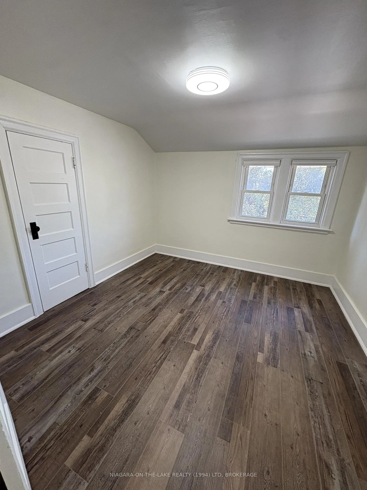 Photo 14 of 4887 Morrison Street S, Niagara Falls, Cherrywood — HOMEH