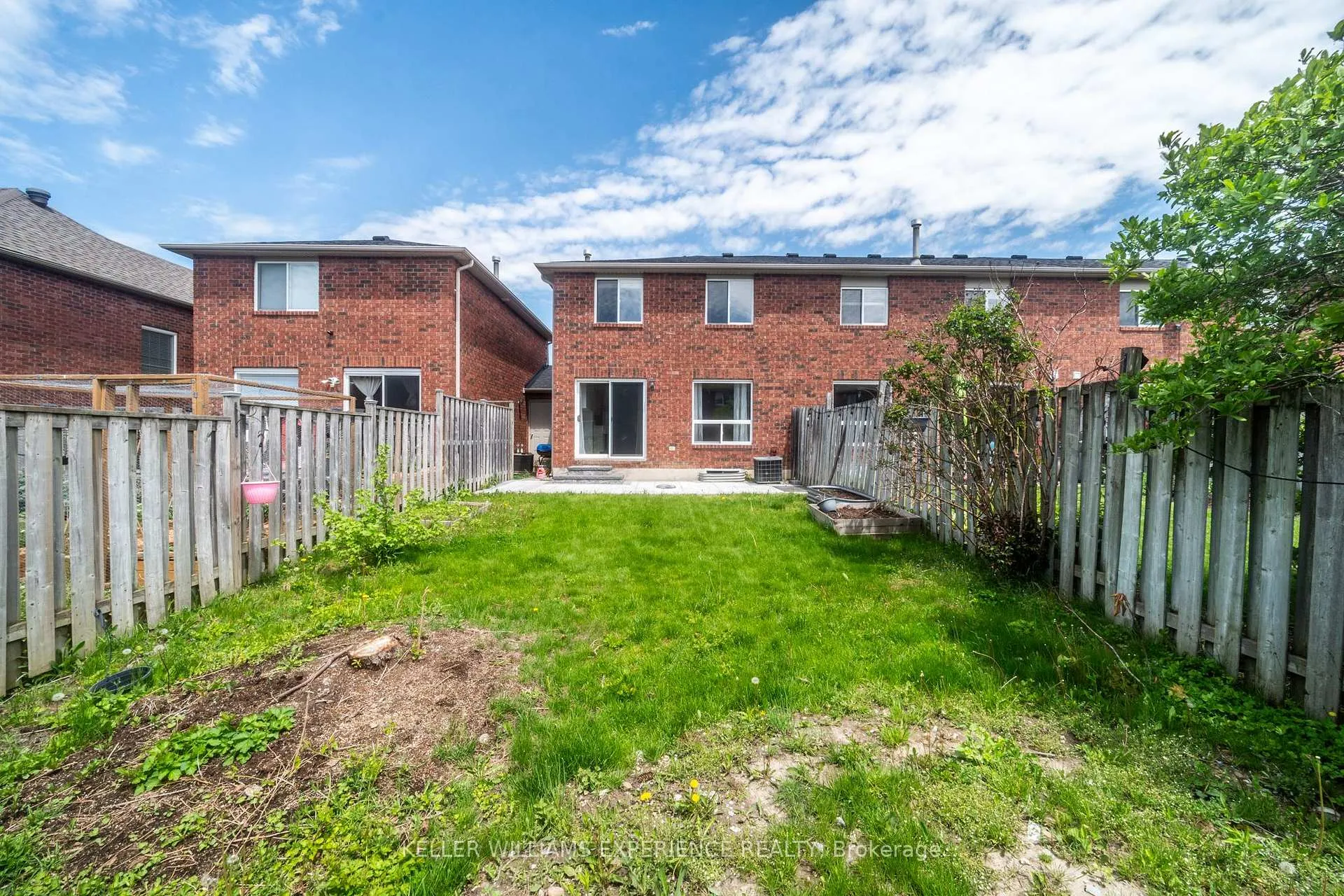 Photo 6 of 70 Weymouth Road, Barrie, Georgian Drive — HOMEH