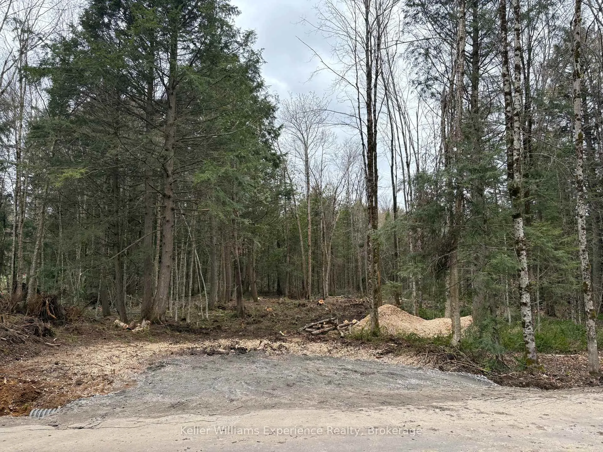 Photo 1 of Uffington Road, Bracebridge, Draper — HOMEH
