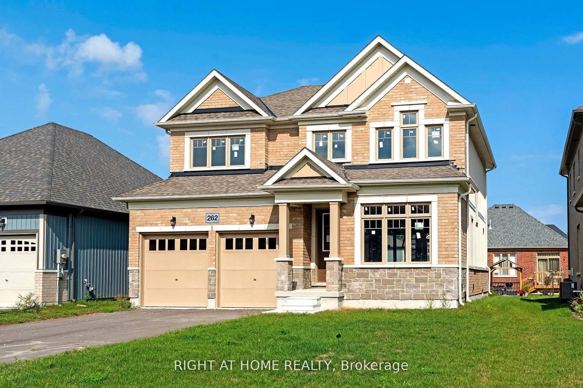 Photo 3 of 262 Duncan Street, Clearview, Stayner — HOMEH