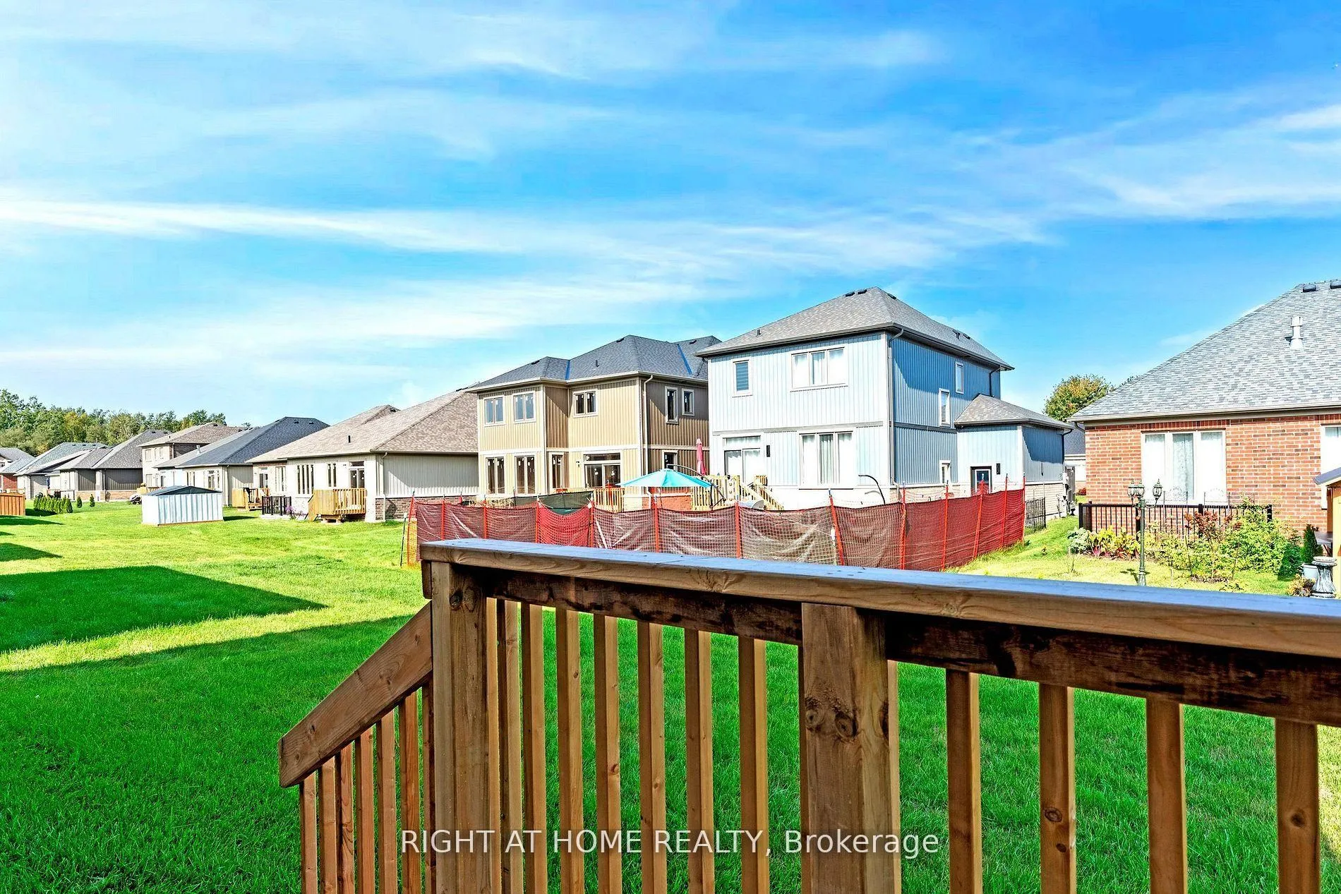 Photo 6 of 262 Duncan Street, Clearview, Stayner — HOMEH